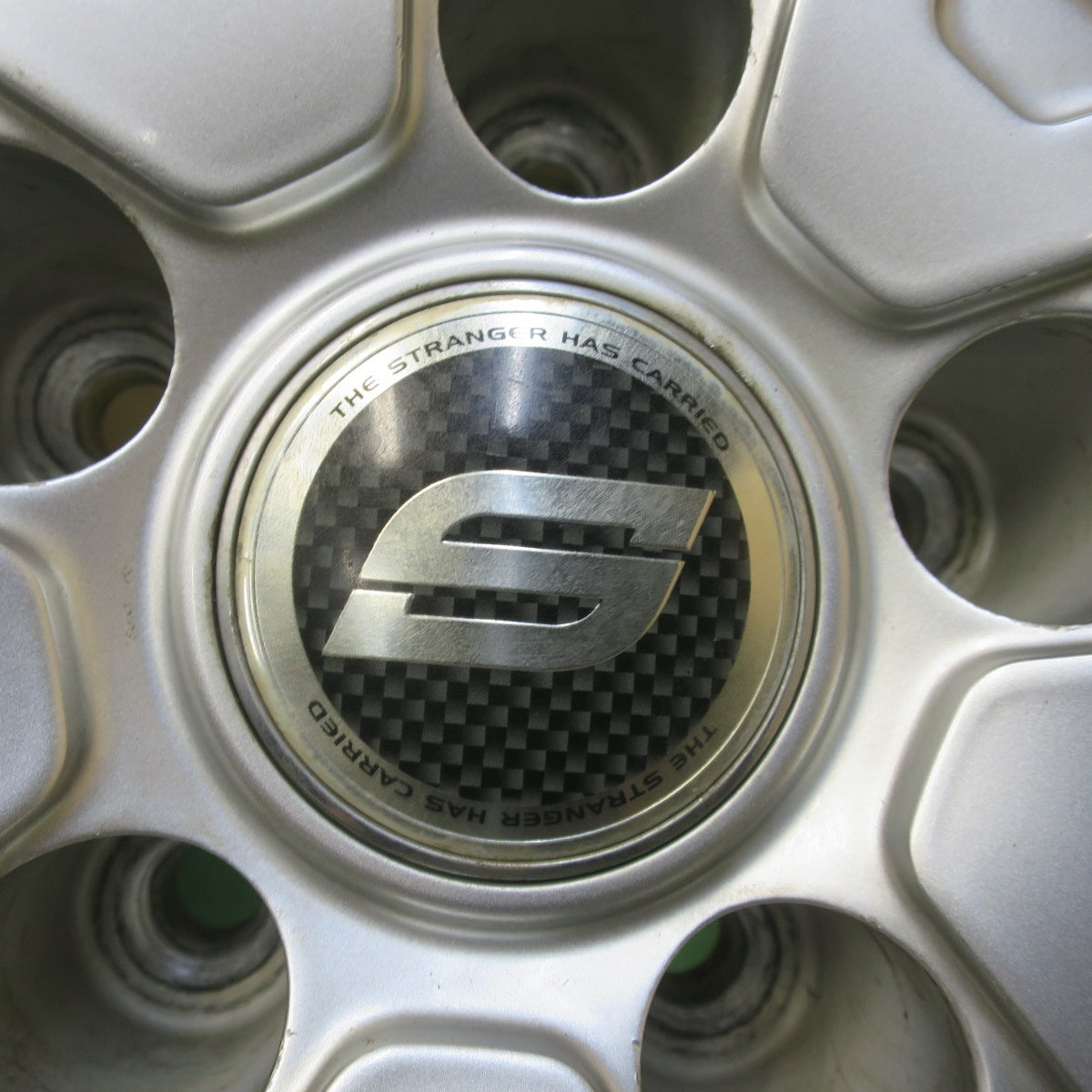 バリ溝！22年！キレイ！9.5分★スタッドレス 225/65R17 ブリヂストン ブリザック DM-V3 STRANGER ストレンジャー 17インチ PCD114.3/5H★6041502イス