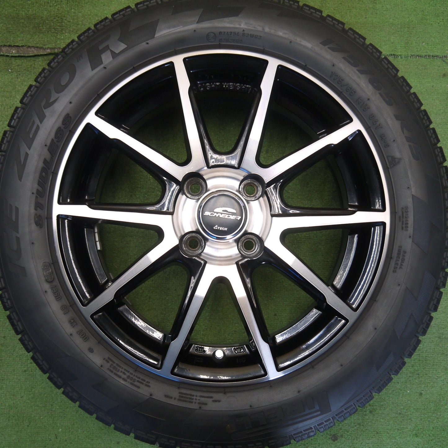 キレイ◎スタッドレス 175/65R15 ピレリ アイスゼロ FR SCHNEIDER ATECH シュナイダー 15インチ PCD100/4H◎6070806Hス