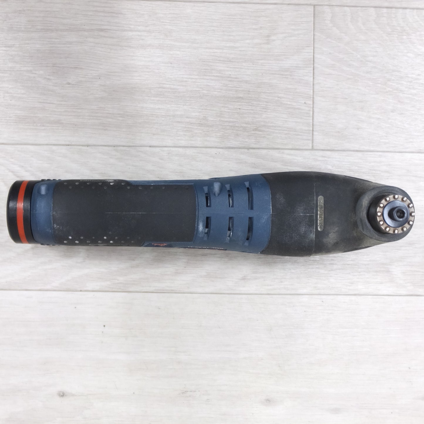 [送料無料] ◆ボッシュ BOSCH バッテリー カットソー GMF10.8V-LI 10.8V 1.3Ah マルチ ツール バッテリー 充電器 ケース付き 切断機 切断 剥離 サンディング 電動 工具◆