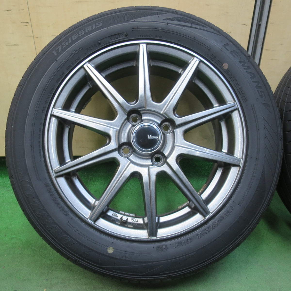 キレイ★175/65R15 ダンロップ LE MANS V VEMOTION ルマン5 Vエモーション 15インチ PCD100/4H★6010911イノ