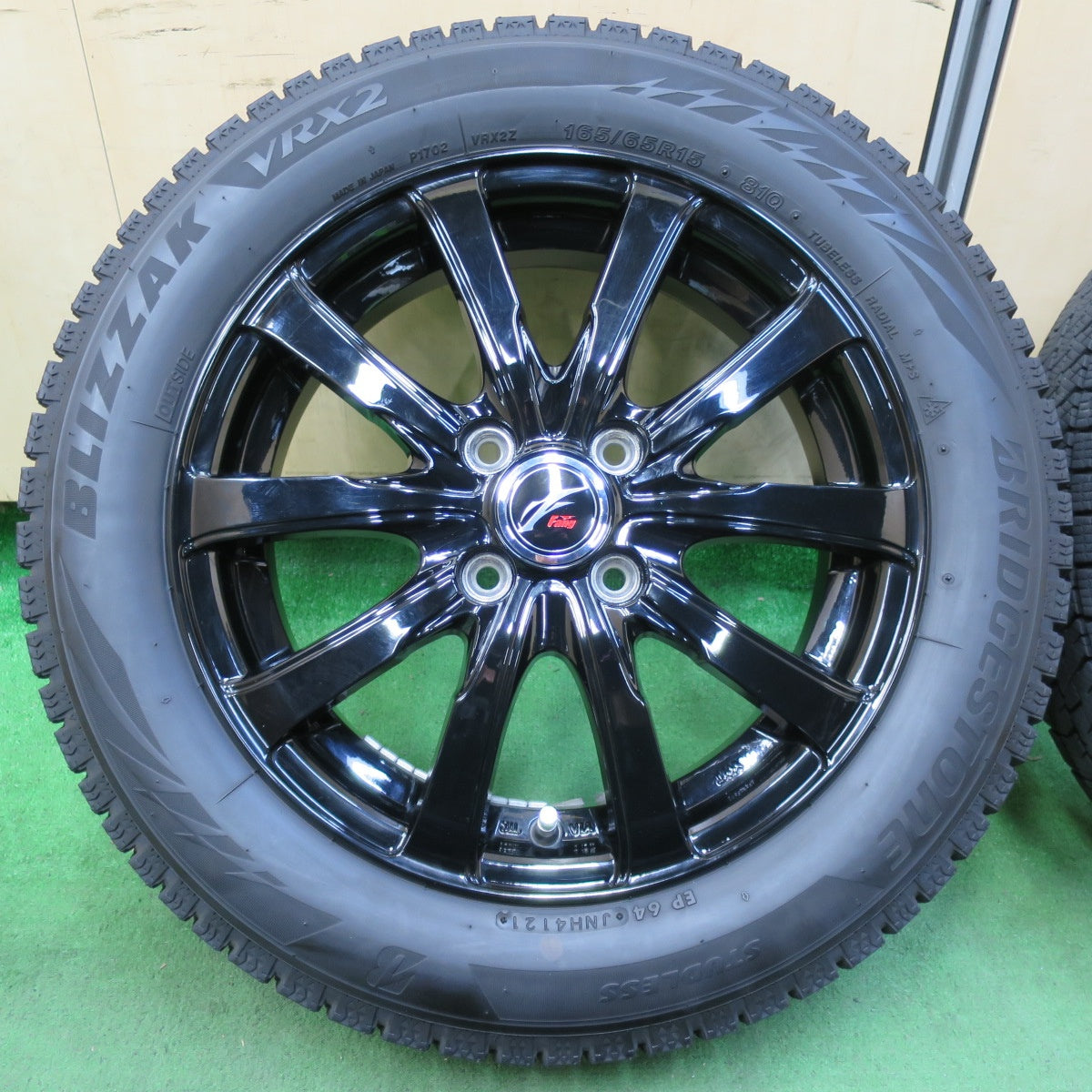 [送料無料] キレイ！21年★スタッドレス 165/65R15 ブリヂストン ブリザック VRX2 Fang ファング 15インチ PCD100/4H★4113009イス