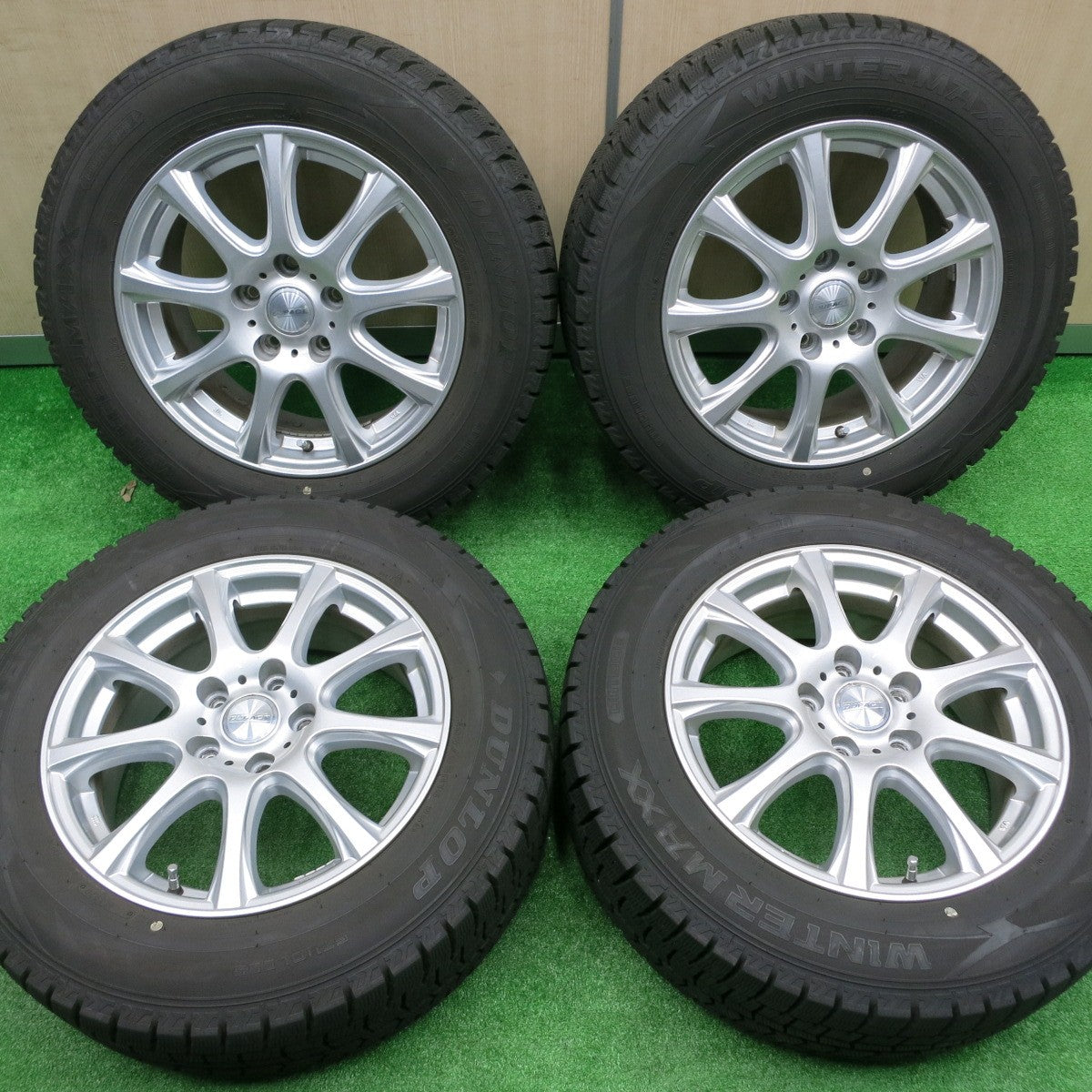 [送料無料] バリ溝！20年！キレイ！9.5分★スタッドレス 205/65R16 ダンロップ ウインターマックス WM02 DUFACT デュファクト PCD114.3/5H★4091304NJス