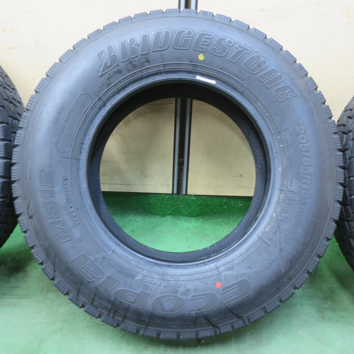 ほぼ未使用！25年！6本★トラック バス タイヤ 205/85R16 117/115N ブリヂストン エコピア M812 ミックス オールシーズン 16インチ★6013106イスタ