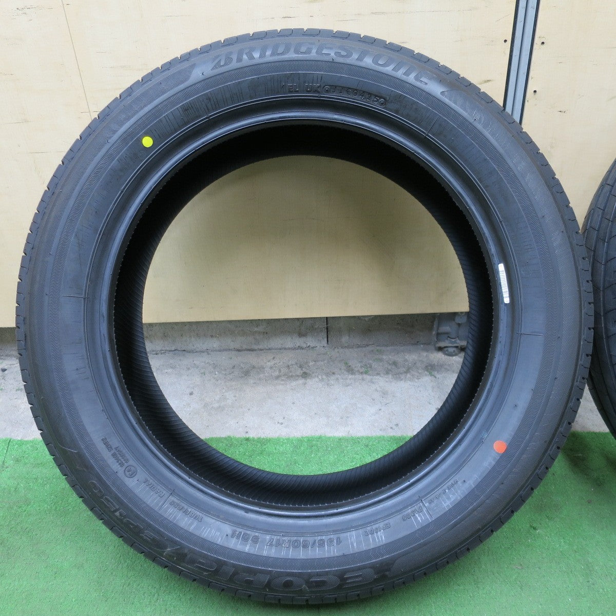 新車外し！25年★195/60R17 ブリヂストン エコピア EP150 タイヤ 17インチ ライズ ロッキー 60系 プリウス 等★6031602NGノタ