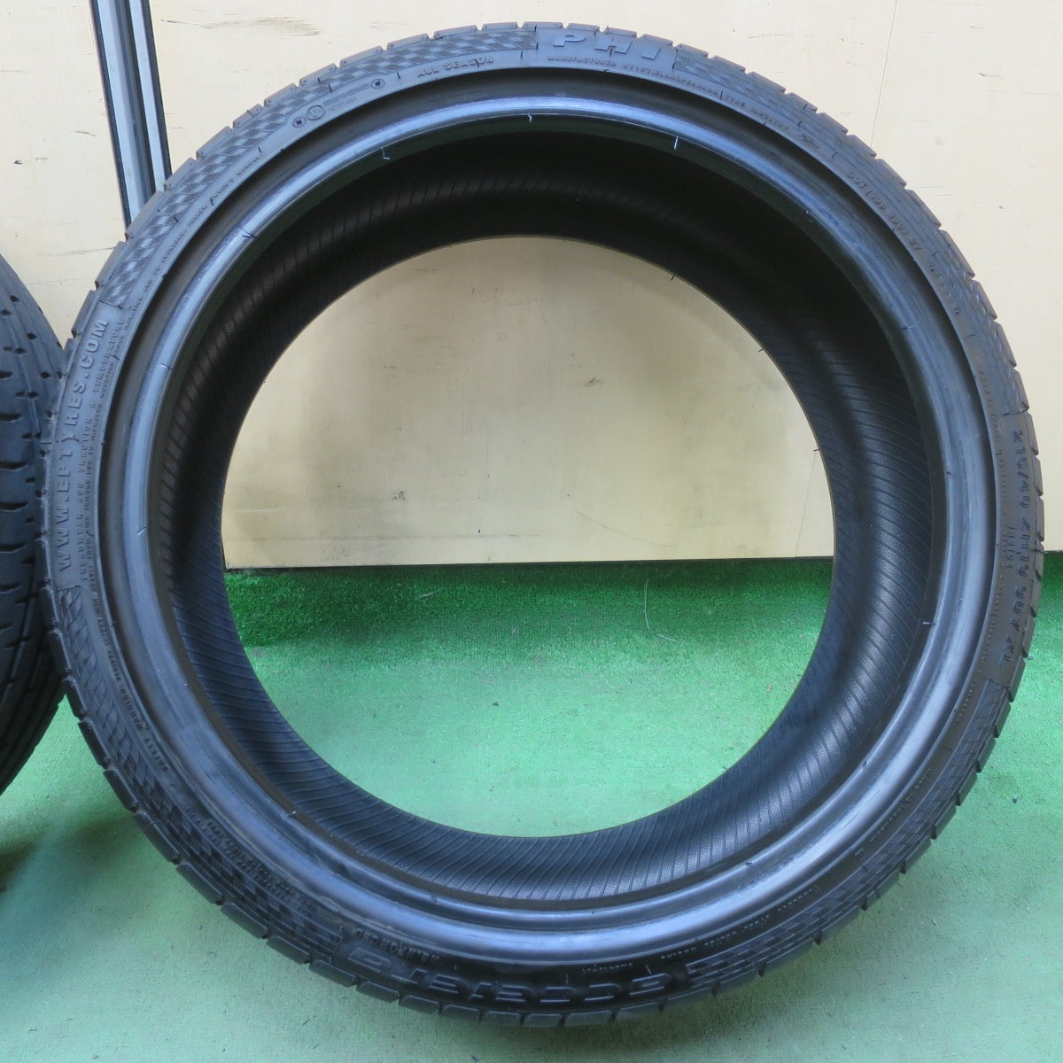 バリ溝！24年！8.5分★215/40R19 アクセレラ PHI Accelera オールシーズン タイヤ 19インチ プリウス レクサス CT インプレッサ 86 BRZ 等★6052913イノタ