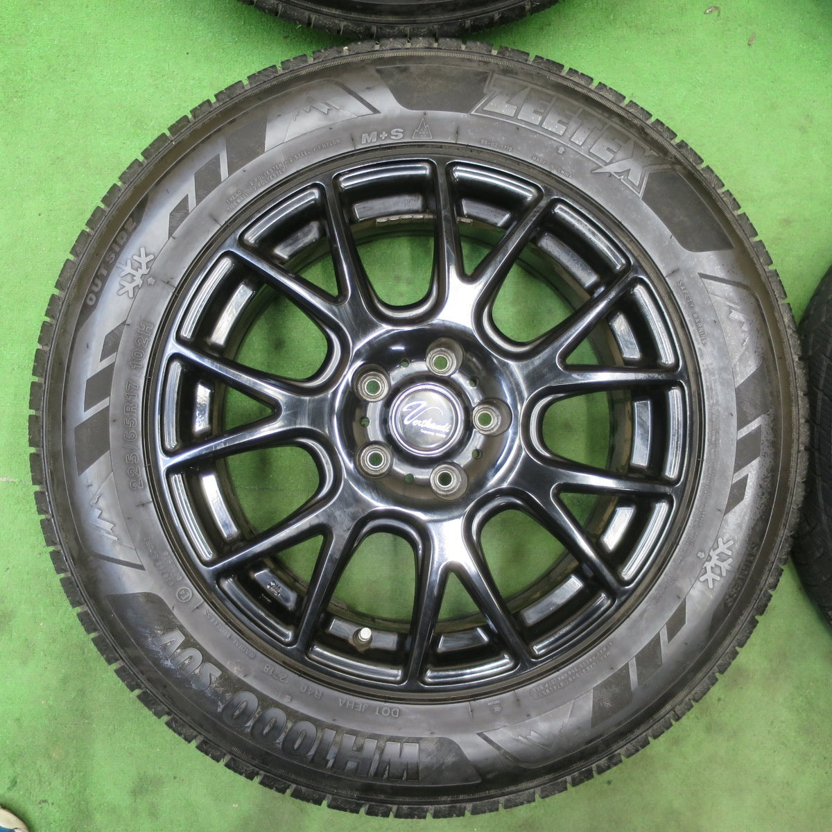 バリ溝！9.5分★スタッドレス 225/65R17 ジーテックス WH1000 SUV Verthandi ヴェルサンディ ヴェルザンディ 17インチ PCD114.3/5H★5090102TTス