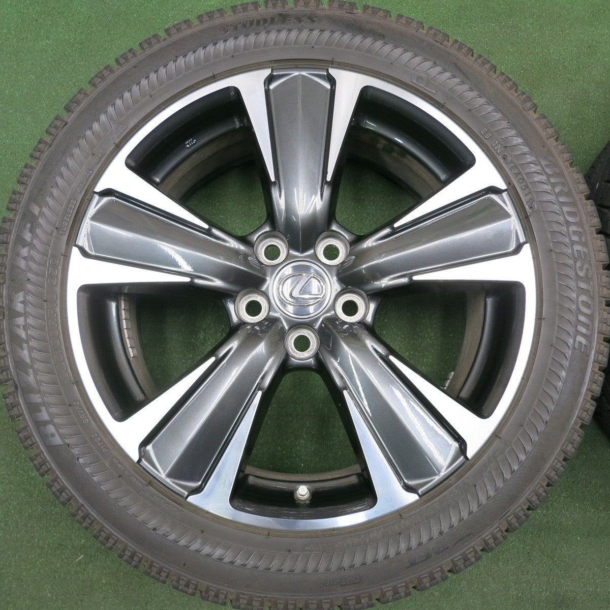 *送料無料* バリ溝！キレイ！8.5分★レクサス UX バージョンL 純正 225/50R18 スタッドレス ブリヂストン ブリザック RFT PCD114.3/5H★4051509HAス