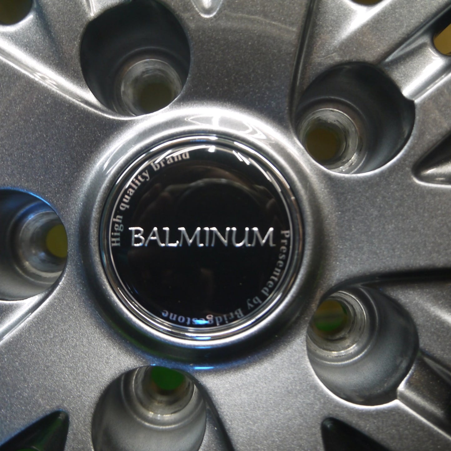 [送料無料] バリ溝！21年！キレイ！9.5分★スタッドレス 225/65R17 ブリヂストン ブリザック DM-V3 BALMINUM バルミナ 17インチ PCD114.3/5H★4102503Hス