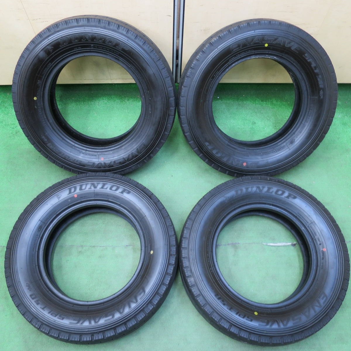 [送料無料] ほぼ未使用！23年★トラック タイヤ 195/75R15 109/107N ダンロップ エナセーブ SPLT50 M 15インチ★5011005イノタ