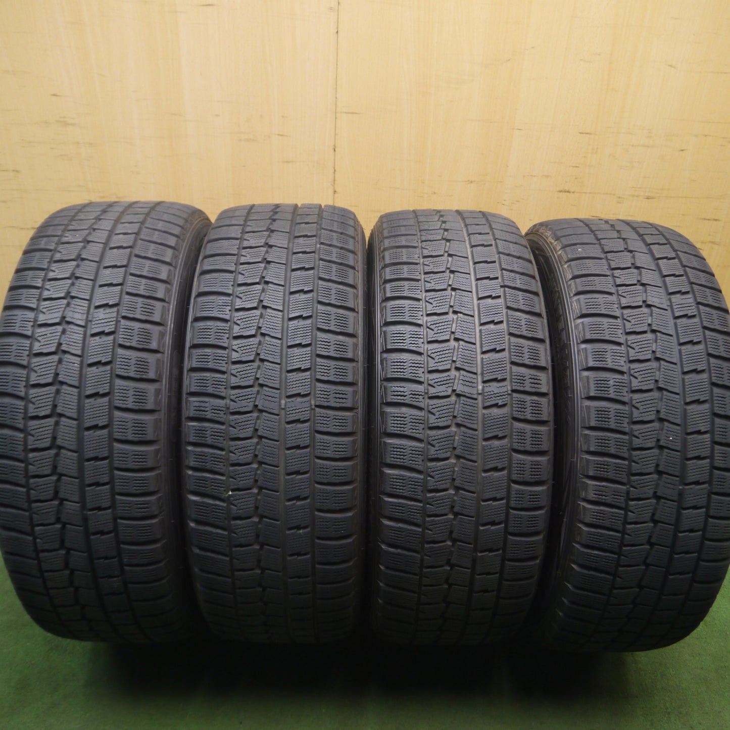 *送料無料* バリ溝！キレイ！9分★ベンツ等 EMN GERMANY 245/45R19 スタッドレス ダンロップ ウインターマックス WM01 PCD112/5H★4072602Hス