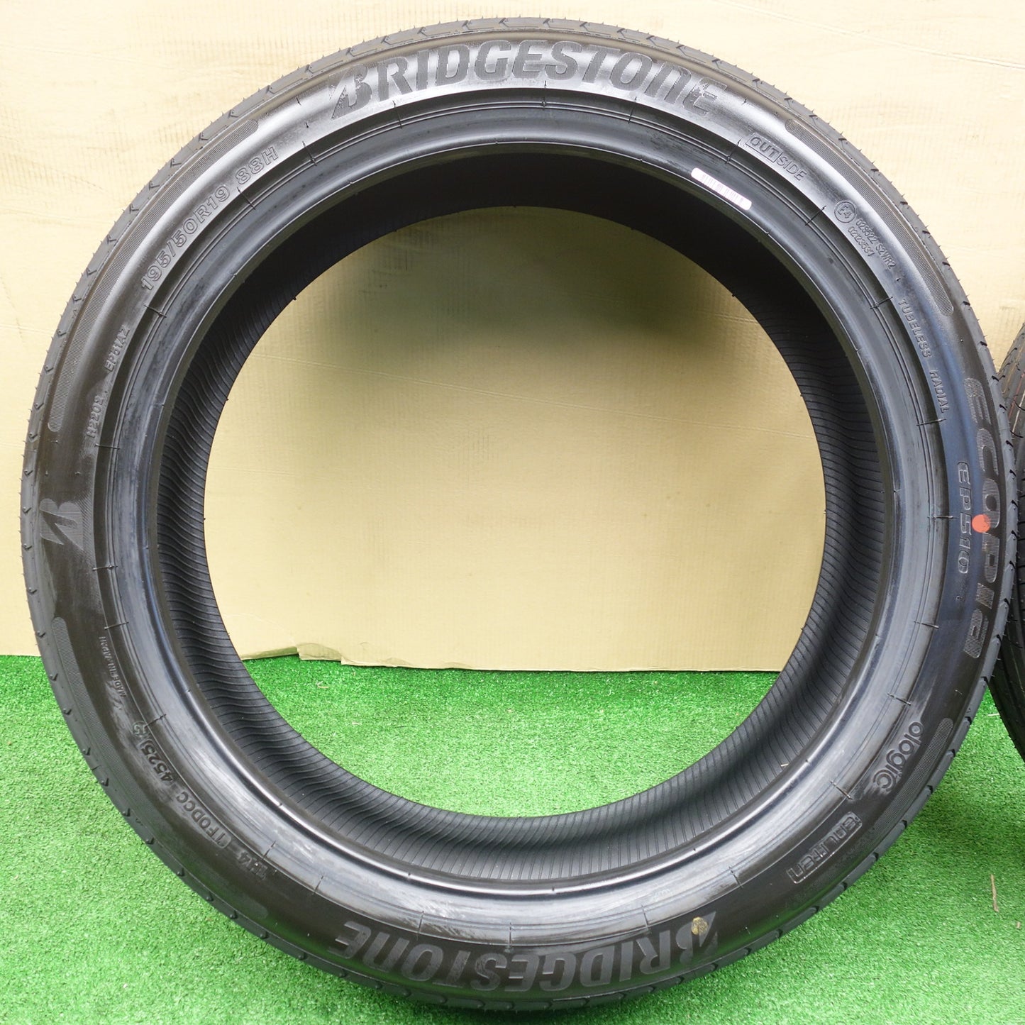 新車外し！25年★60系 プリウス 等 195/50R19 ブリヂストン エコピア EP510 タイヤ 19インチ★5122211KTノタ