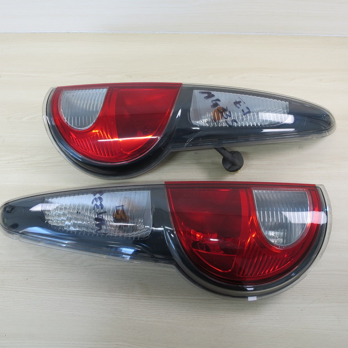 左右セット♪スズキ MF33S MRワゴン 日産 MG33S モコ 純正 テールライト KOITO 220-59233 テールランプ 照明 カー パーツ♪