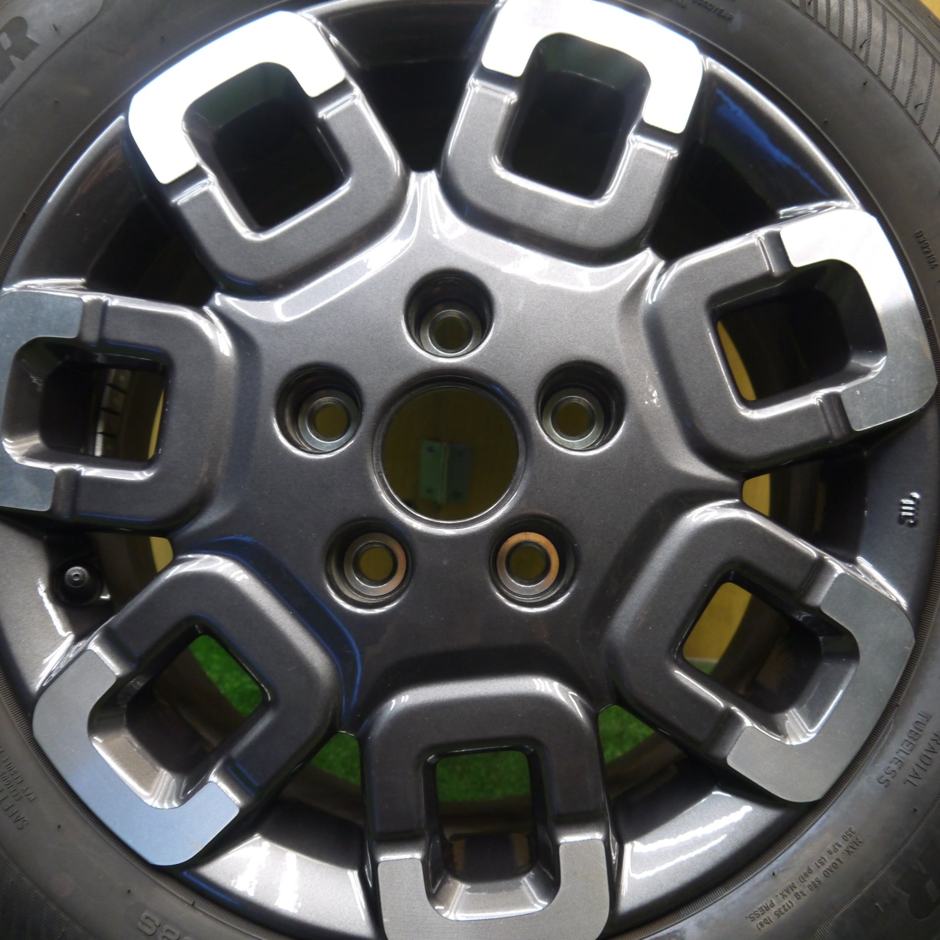 バリ溝！24年！9分！1本☆ホンダ フリード クロスター 純正 185/65R15