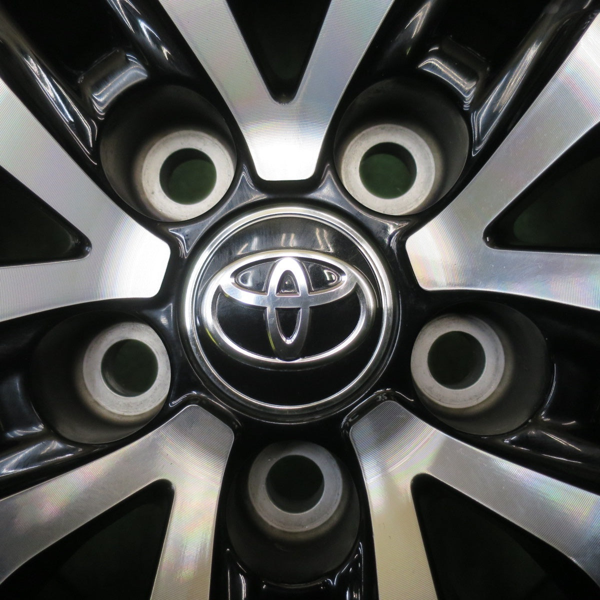 4本価格★トヨタ 30系 アルファード ヴェルファイア 純正 235/50R18 スタッドレス ブリヂストン ブリザック VRX2 18インチ PCD114.3/5H★6013001NJス