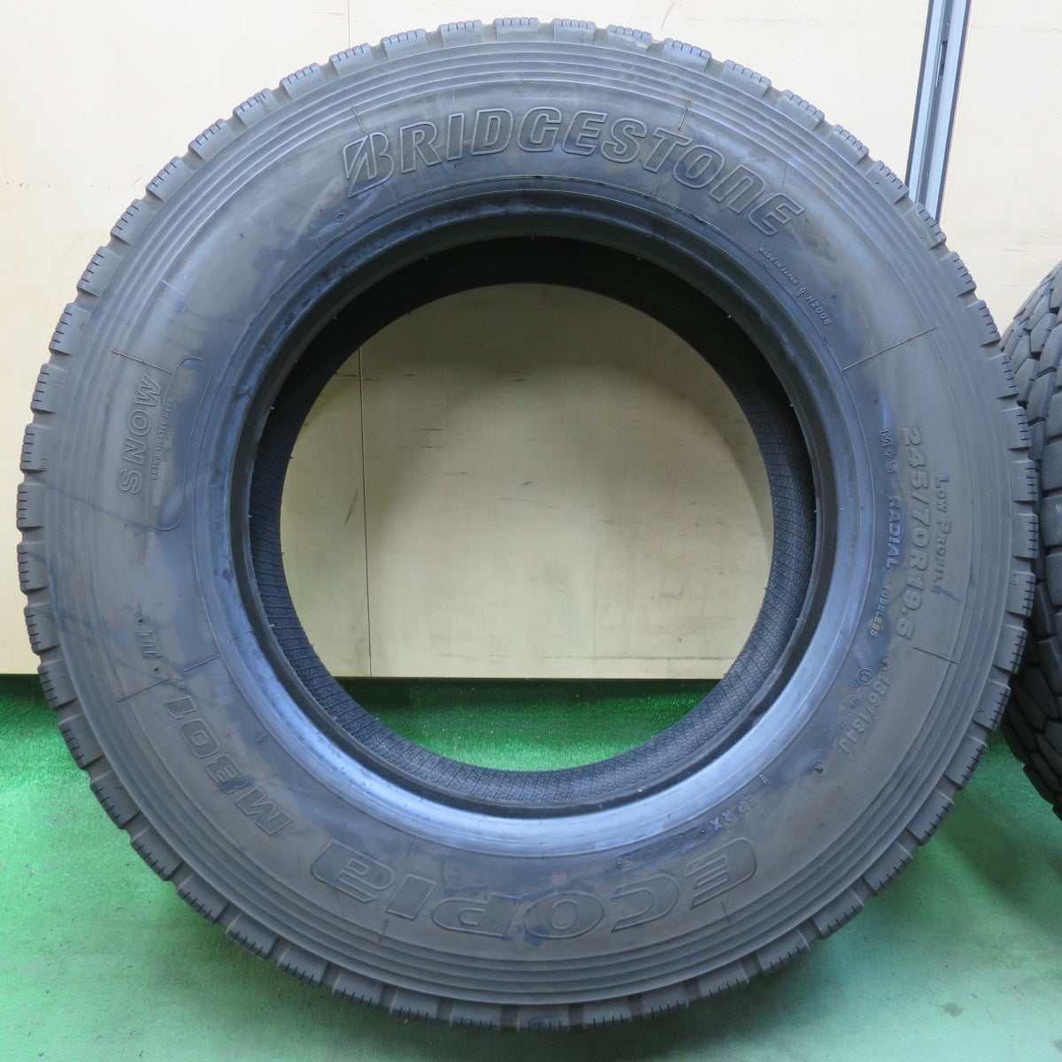 バリ溝！25年！9.5分★トラック タイヤ 245/70R19.5 136/134J ブリヂストン エコピア M801 Ⅱ ミックス オールシーズン 19.5インチ★6010919イスタ