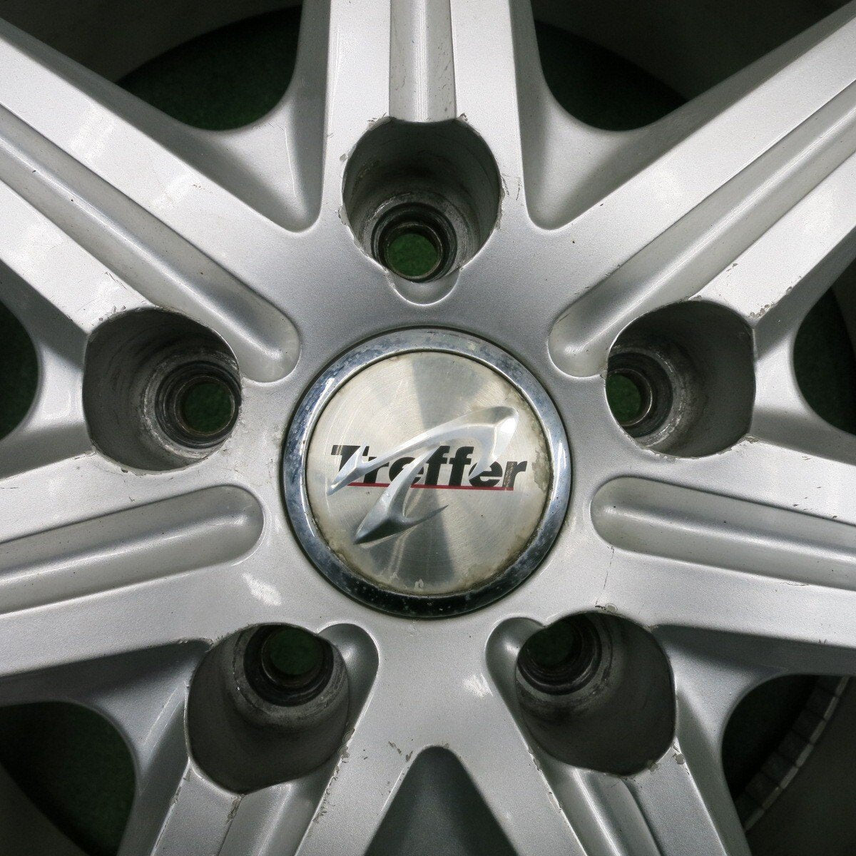 バリ溝！21年！キレイ！9分★スタッドレス 225/65R17 ピレリ アイスアシンメトリコ プラス Treffer トレファー 17インチ PCD114.3/5H★5011104NJス