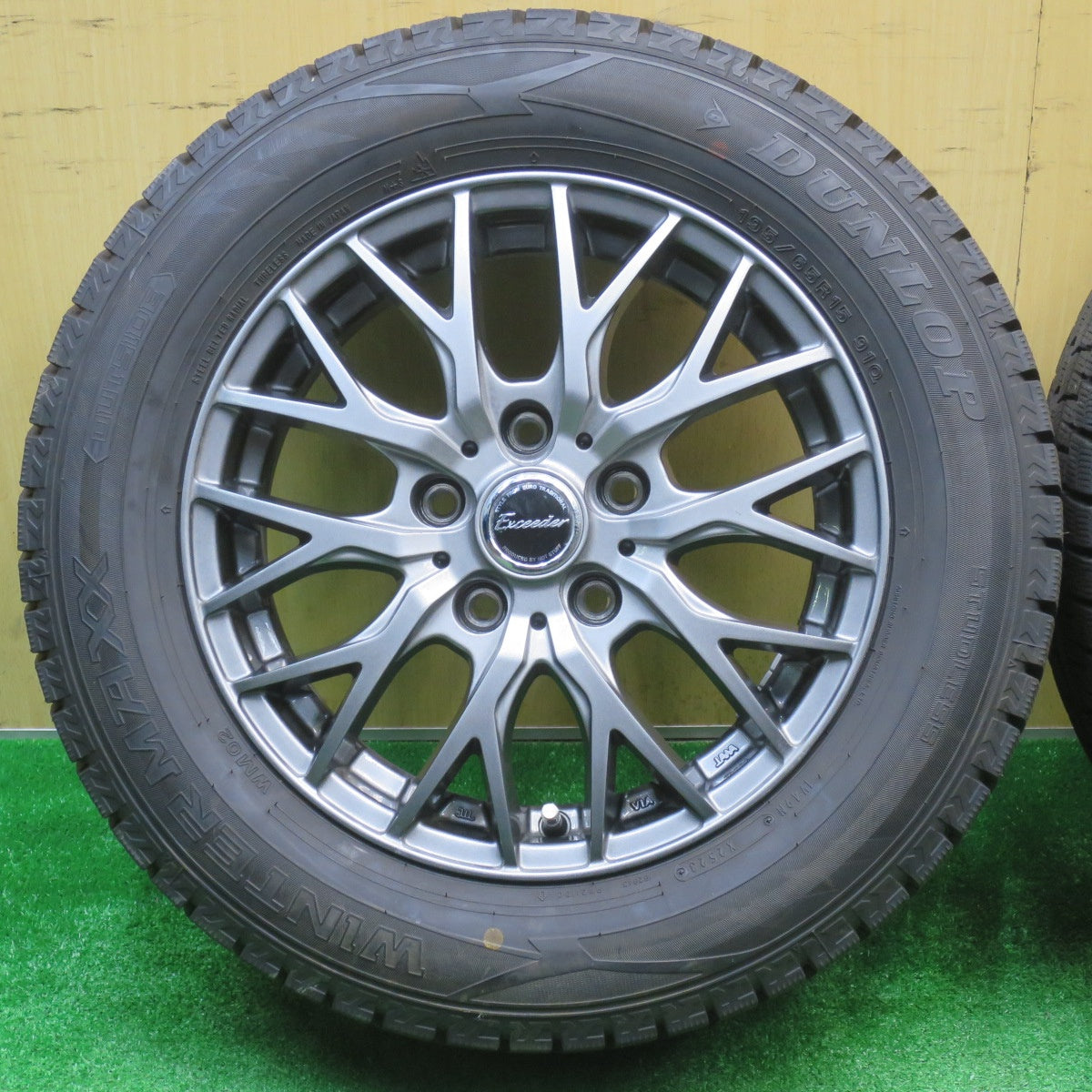 ほぼ未使用！23年！キレイ★スタッドレス 195/65R15 ダンロップ ウインターマックス WM02 Exceeder エクシーダー 15インチ PCD114.3/5H★5102803NJス