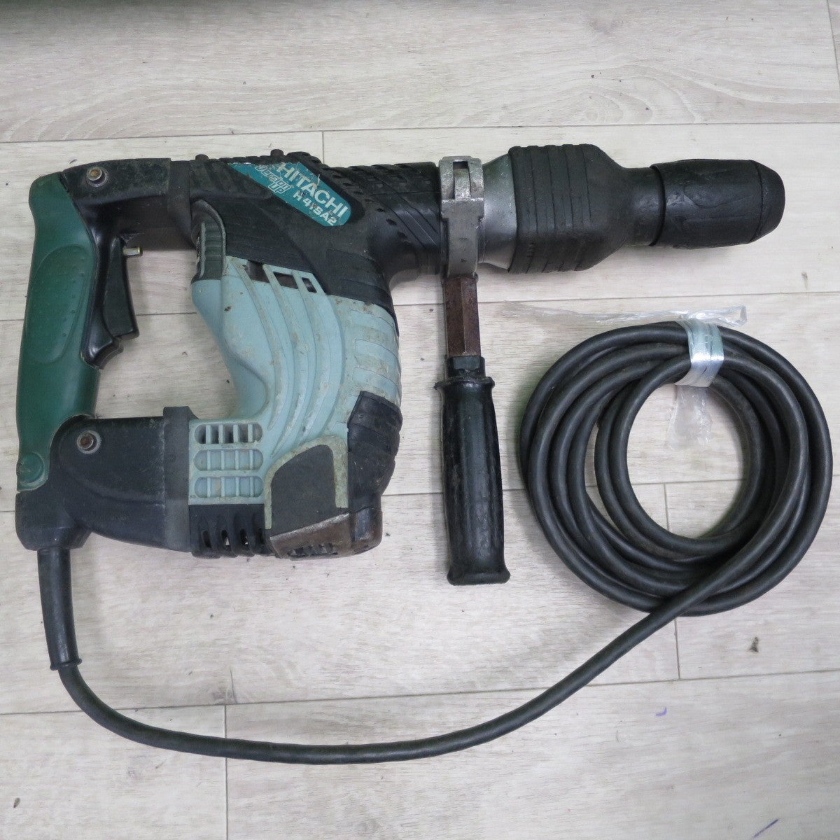 [送料無料] ☆日立工機 電動 ハンマ 100V H41SA2 ケース付き ハツリ 破砕 電動 工具☆