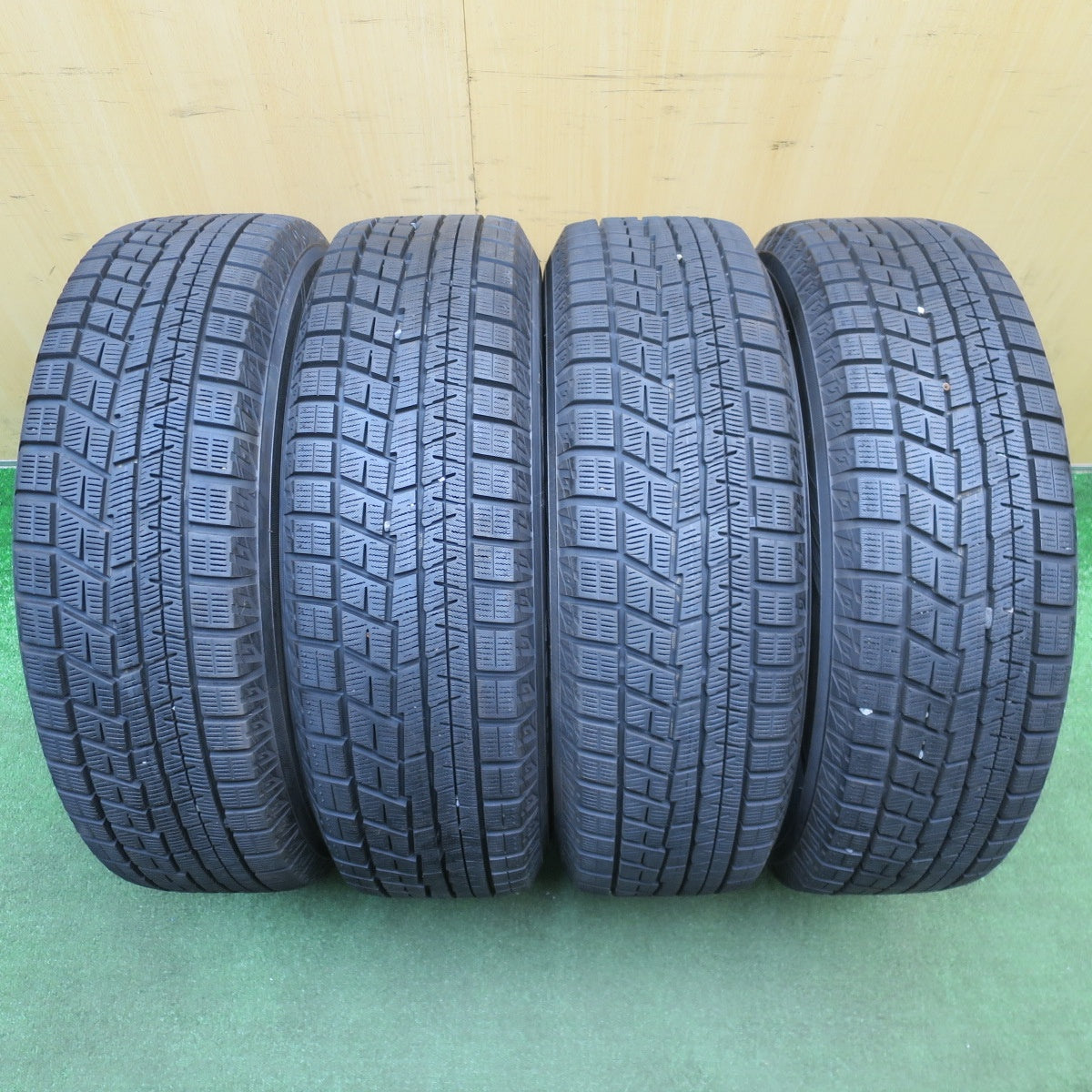 バリ溝！キレイ！9.5分以上★スタッドレス 185/65R15 ヨコハマ アイスガード iG60 GRASS グラス 15インチ PCD100/4H★6021004NJス