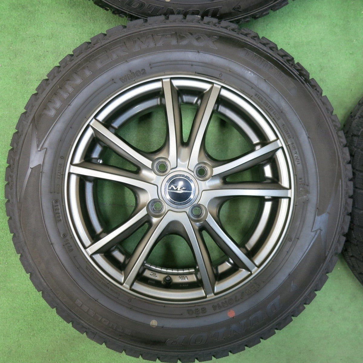 バリ溝！21年！キレイ！9.5分★スタッドレス 185/70R14 ダンロップ ウインターマックス WM02 NIRVANA NV ニルバーナ ニルヴァーナ PCD100/4H★4120609SYス