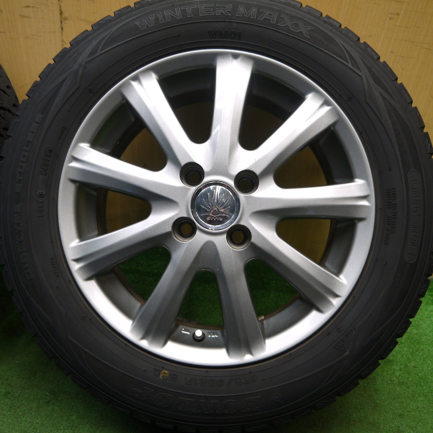 4本価格★スタッドレス 185/65R15 ダンロップ ウインターマックス WM01 STYTZ 15インチ PCD100/4H★5053001Hス