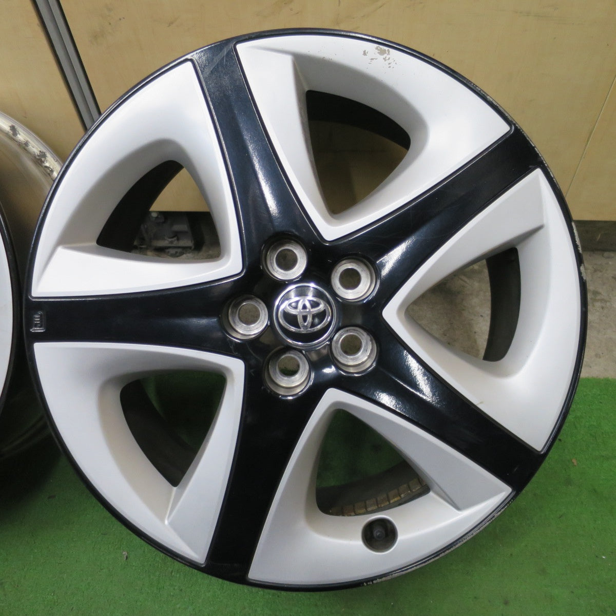 4本価格★トヨタ 50系 プリウス ツーリング 純正 ホイール 17インチ 17×7J PCD100/5H★6062206NGホ