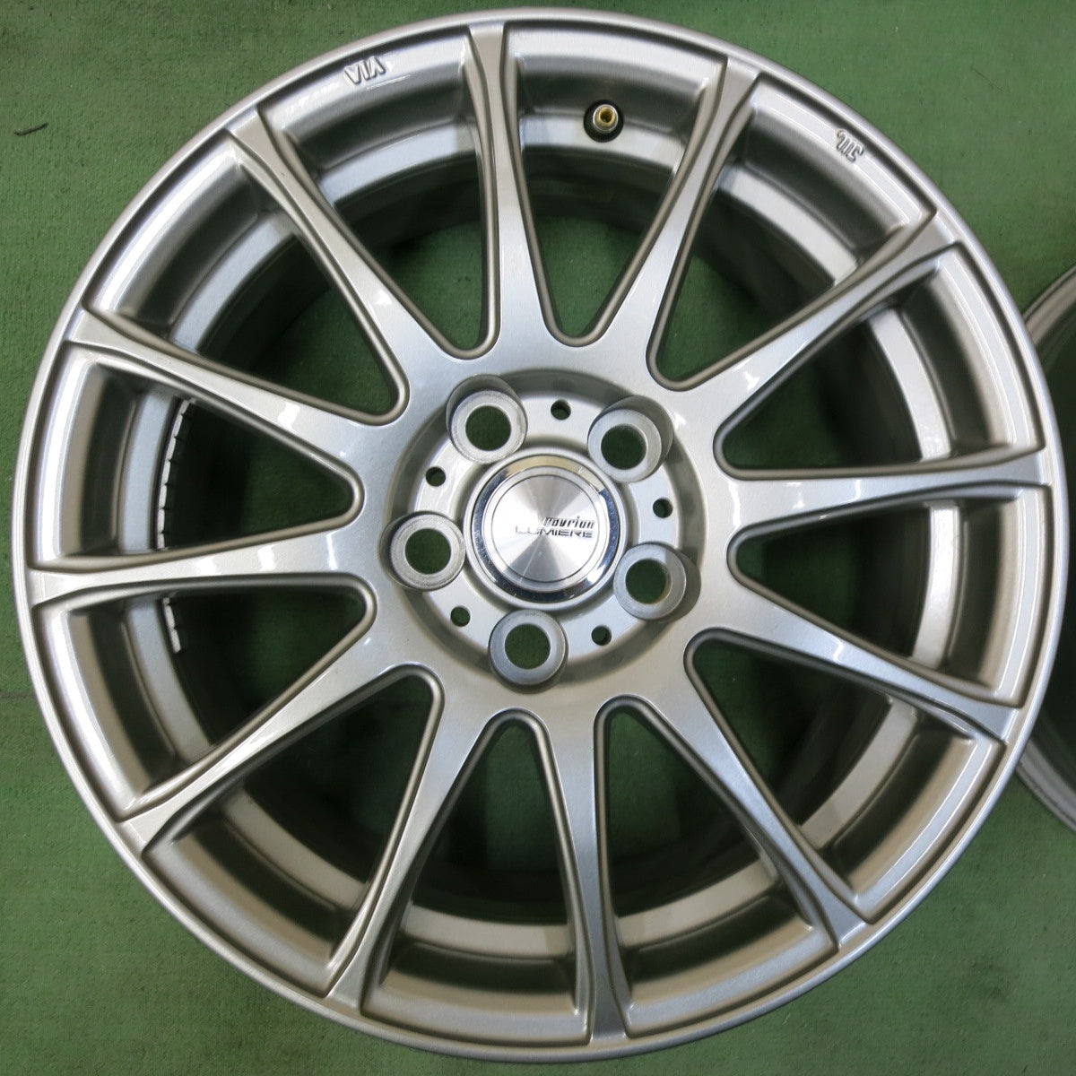 [送料無料] キレイ★プリウス 等 ravrion LUMIERE weds ラブリオン ウェッズ 15インチ ホイール 15×6.5J PCD100/5H★5032501SYホ