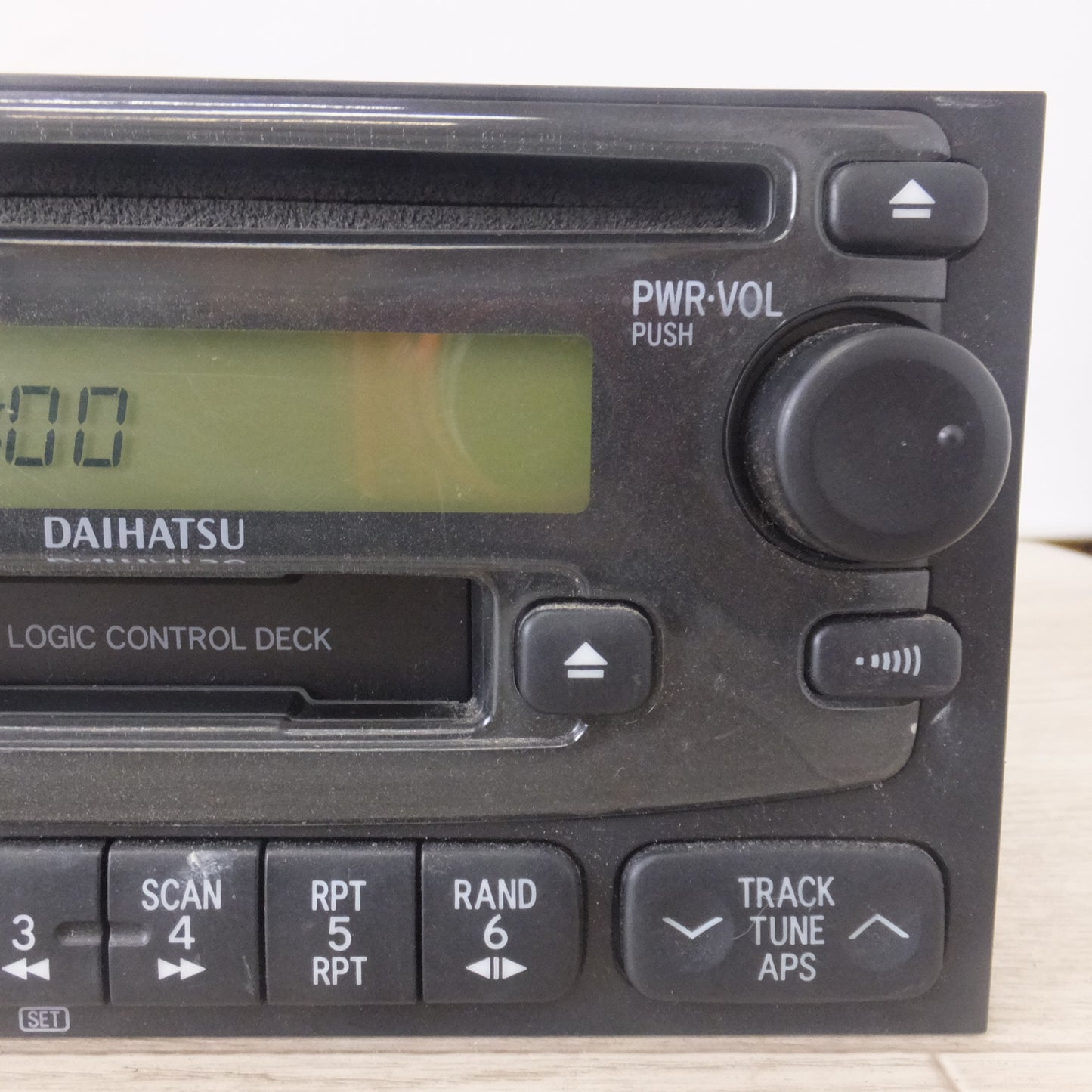 [送料無料] ジャンク★松下製 ダイハツ 純正 カーオーディオ カセット CD プレーヤー 86180-97206[36]★