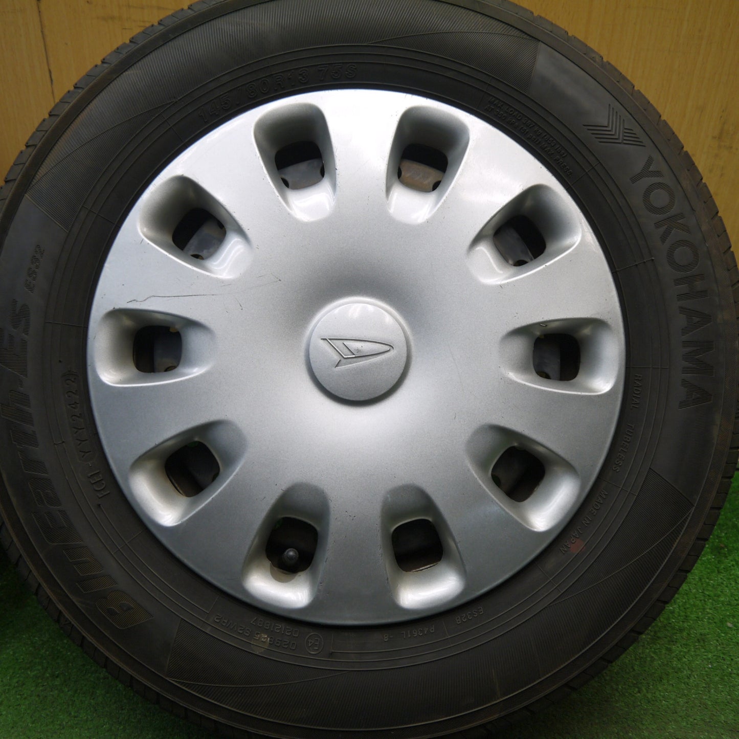 バリ溝！25年！8.5分★ダイハツ タント ミラ ムーヴ 等 純正 スチール 145/80R13 ヨコハマ BluEarth-ES ES32 13インチ PCD100/4H★6030908Hノ