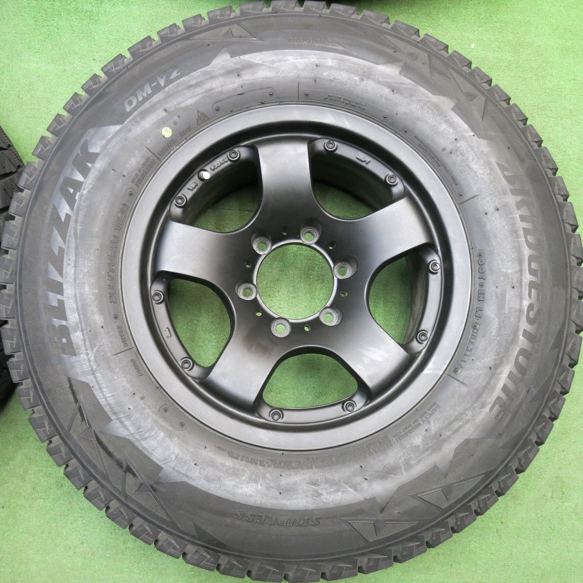 バリ溝！キレイ！9分★スタッドレス 265/70R16 ブリヂストン ブリザック DM-V2 社外 アルミ 16インチ PCD139.7/6H★6043007HAス