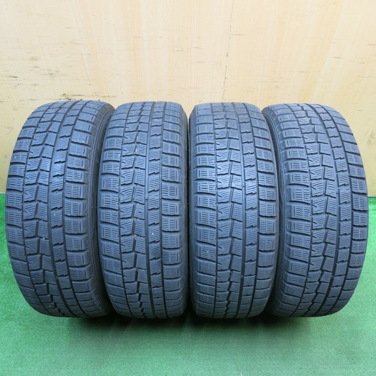 バリ溝！9分★スタッドレス 215/55R17 ダンロップ ウインターマックス WM01 Reverline リバーライン 17インチ PCD114.3/5H★5042207TNス