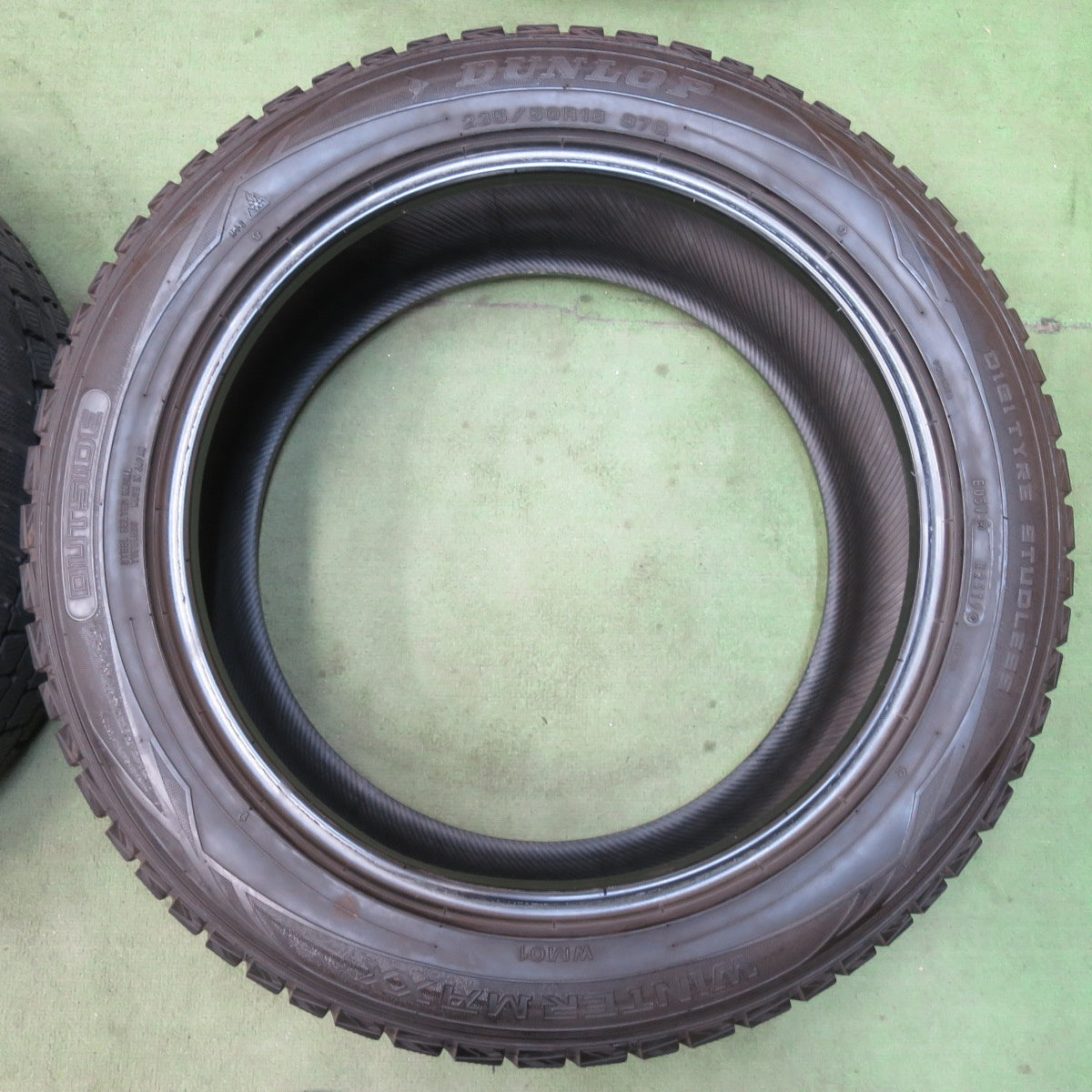 4本価格★スタッドレス 235/50R18 ダンロップ ウインターマックス WM01 タイヤ 18インチ アルファード ヴェルファイア 等★5121707イスタ