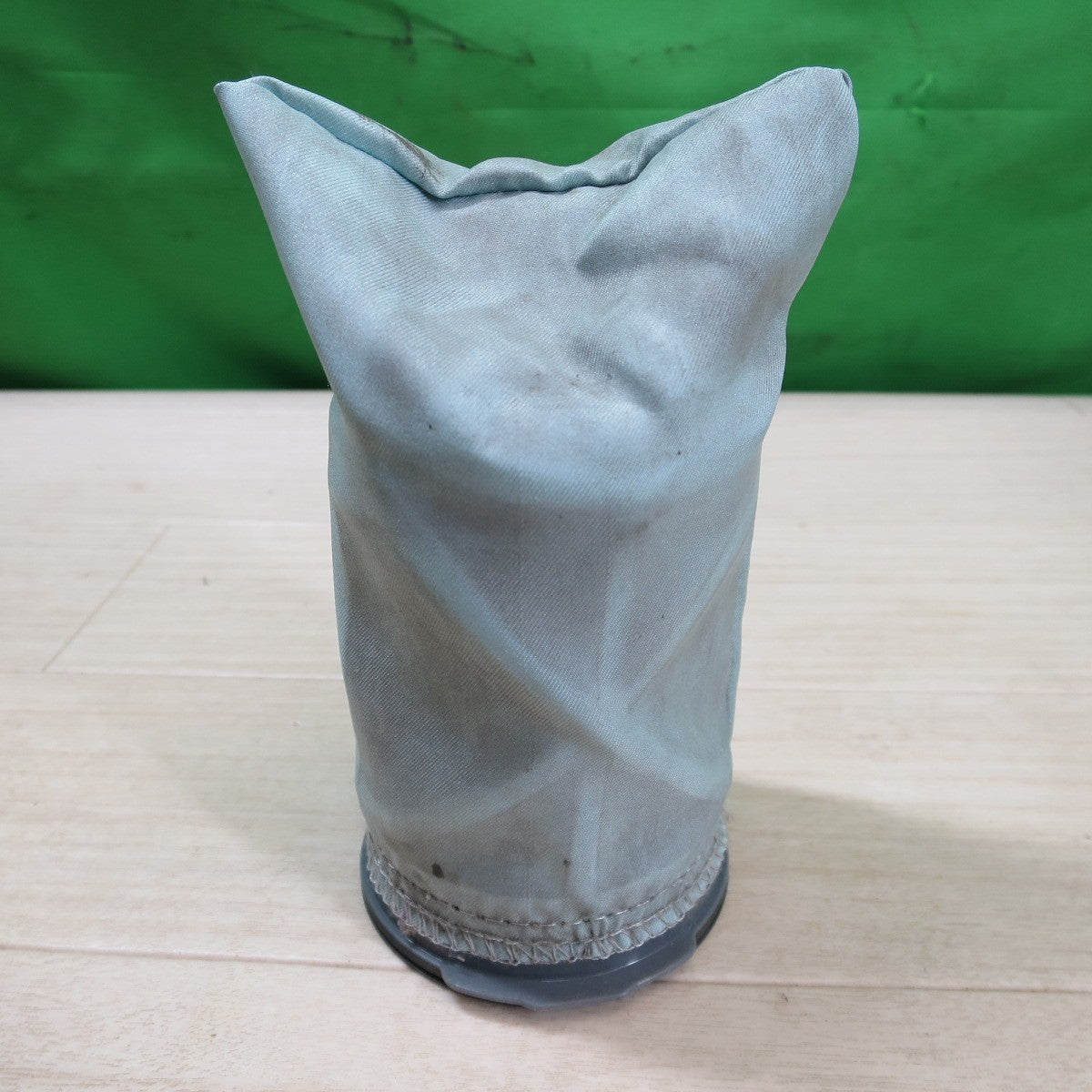 [送料無料] 美品！付属品付き☆マキタ 充電式 クリーナ CL001G コードレス 掃除機 クリーナー 充電器 DC40RA バッテリー BL4025 makita☆