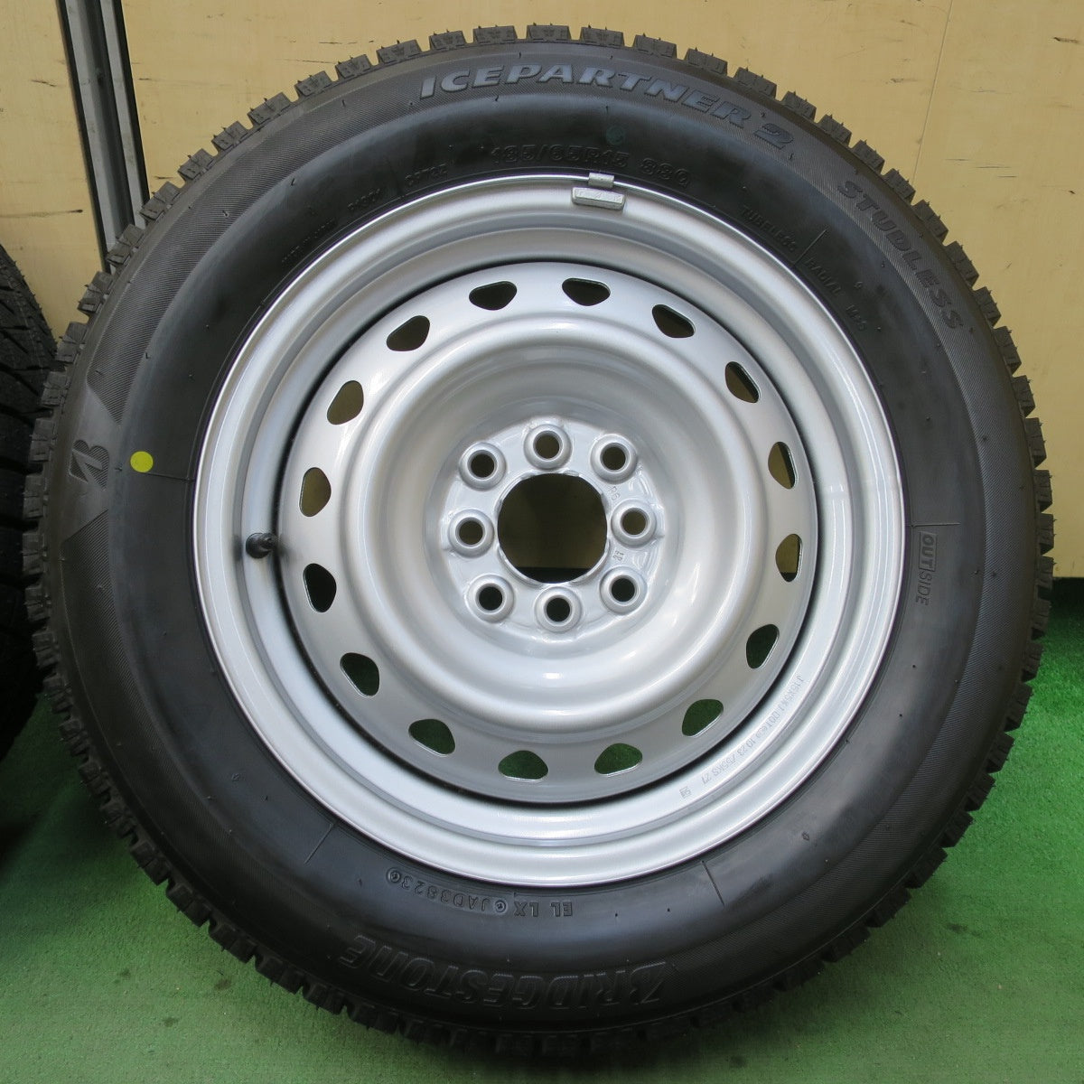 未使用！23年★スタッドレス 185/65R15 ブリヂストン アイスパートナー2 スチール ホイール 15インチ PCD100 114.3/4H マルチ★5112706イス