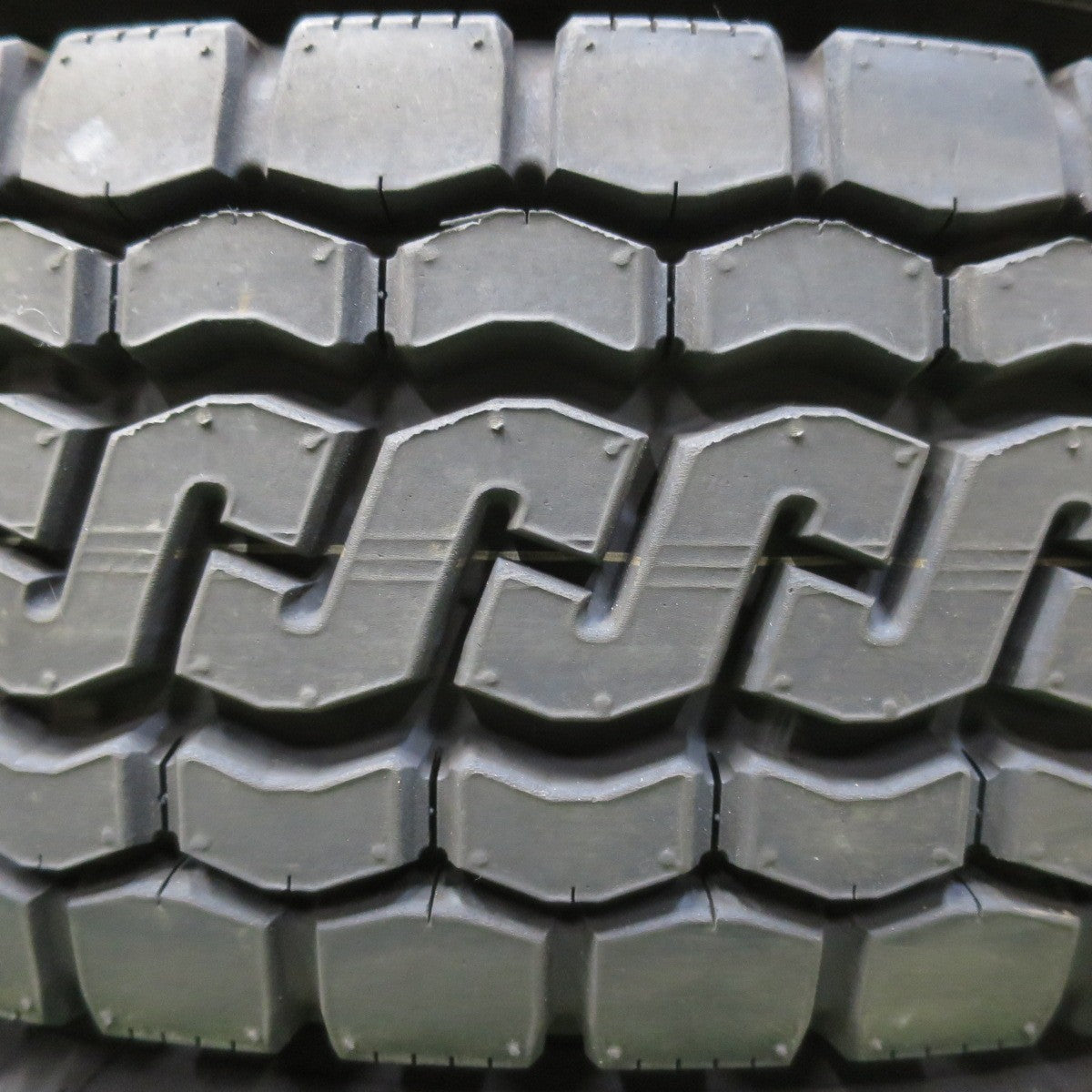 ほぼ未使用！25年！6本★トラック タイヤ 205/85R16 117/115N ブリヂストン エコピア M812 ミックス オールシーズン 16インチ★5101001イスタ