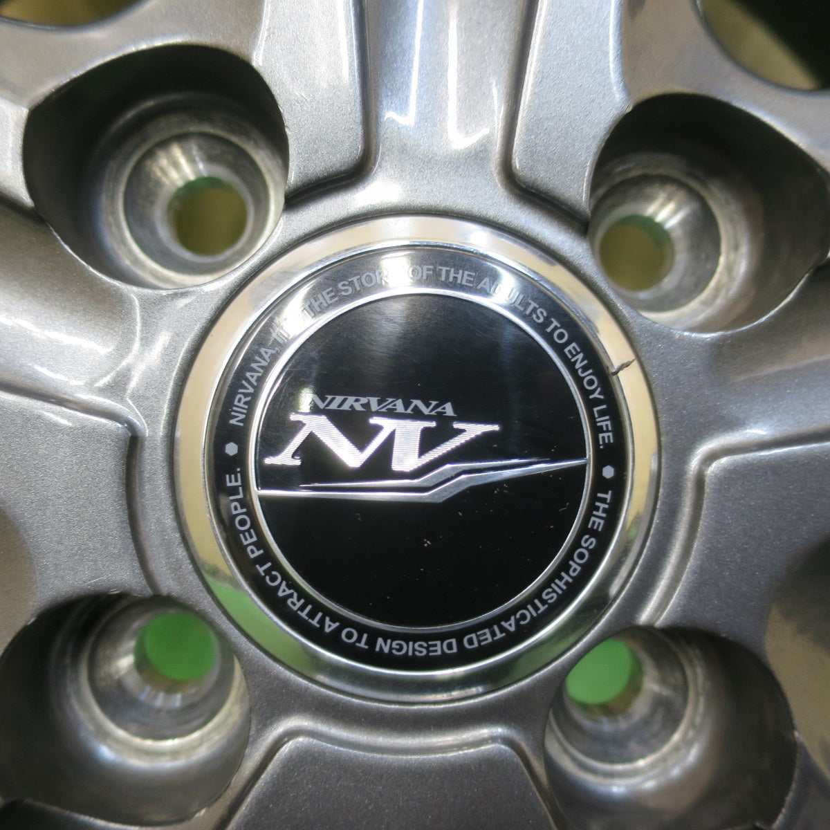 バリ溝！23年！キレイ！ほぼ10分★スタッドレス 165/65R14 ブリヂストン ブリザック VRX2 NIRVANA NV ニルバーナ ニルヴァーナ 14インチ ソリオ ハスラー 等 PCD100/4H★5123016イス