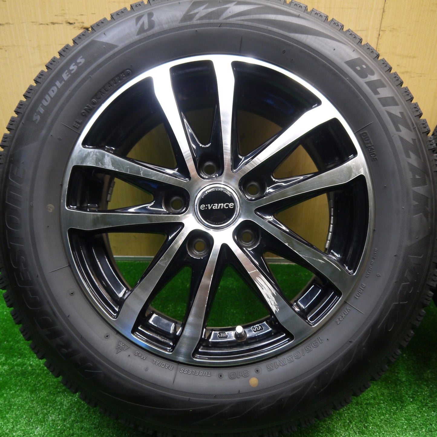 バリ溝！23年！9分★スタッドレス 195/65R15 ブリヂストン ブリザック VRX2 evance HA1 エヴァンス 15インチ PCD114.3/5H★5101408Hス