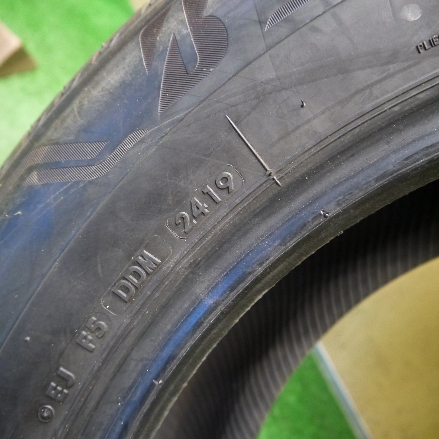 バリ溝！9分！1本★225/65R17 ブリヂストン アレンザ 001 ALENZA タイヤ 17インチ ハリアー RAV4 等★6031701Hノタ