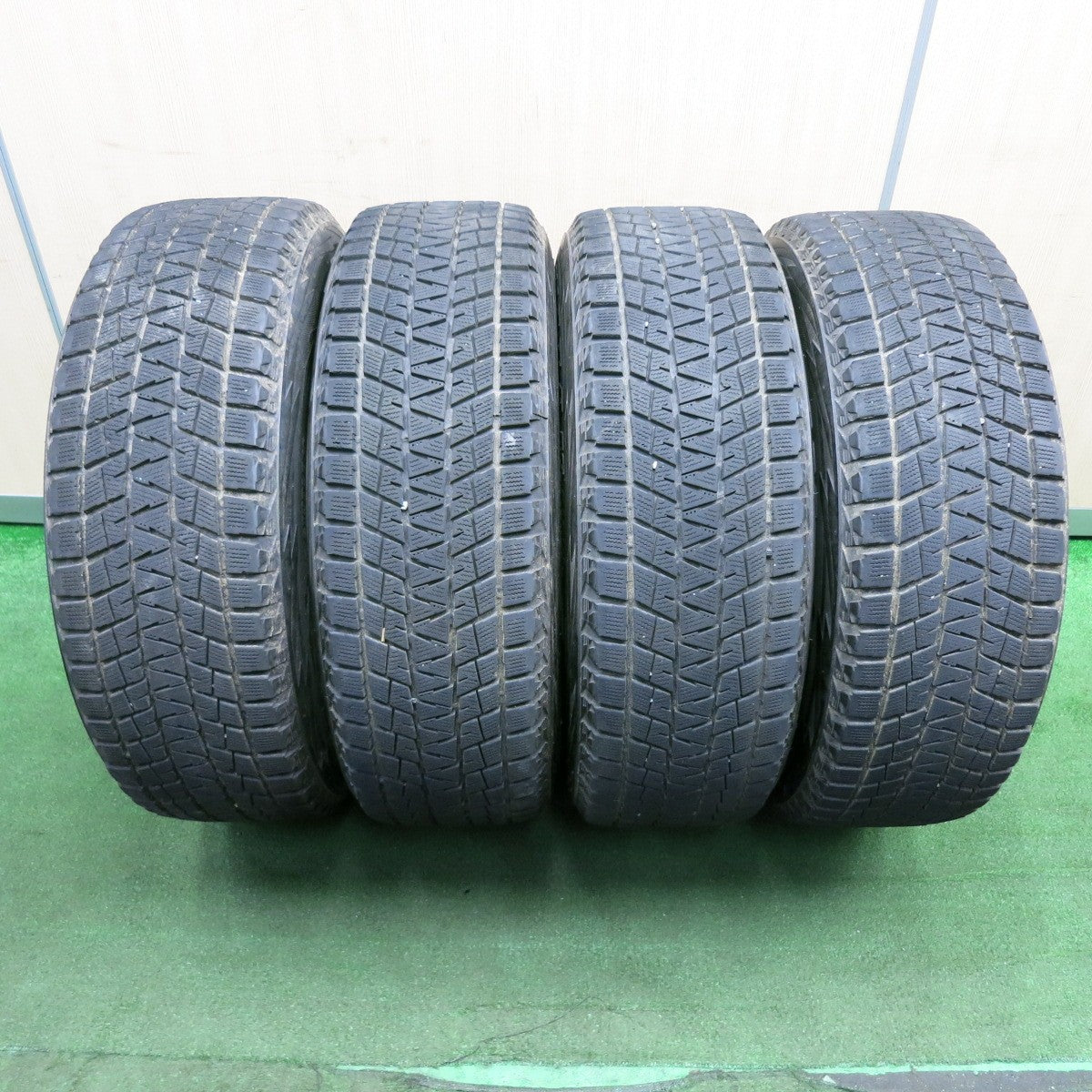 *送料無料* キレイ★日産 エクストレイル 純正 OP 235/65R18 スタッドレス ブリヂストン ブリザック DM-V1 PCD114.3/5H★4040305TNス
