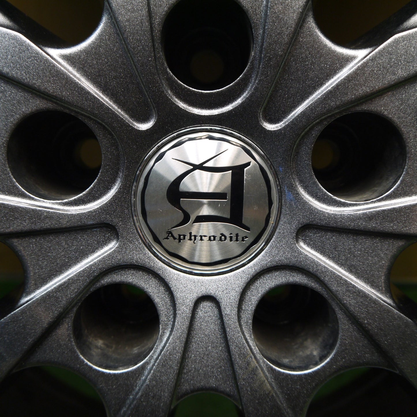 バリ溝！21年！キレイ！9.5分以上★スタッドレス 225/65R17 バイキング WINTECH WT6 Aphrodite アフロディーテ 17インチ PCD114.3/5H★5082002Hス