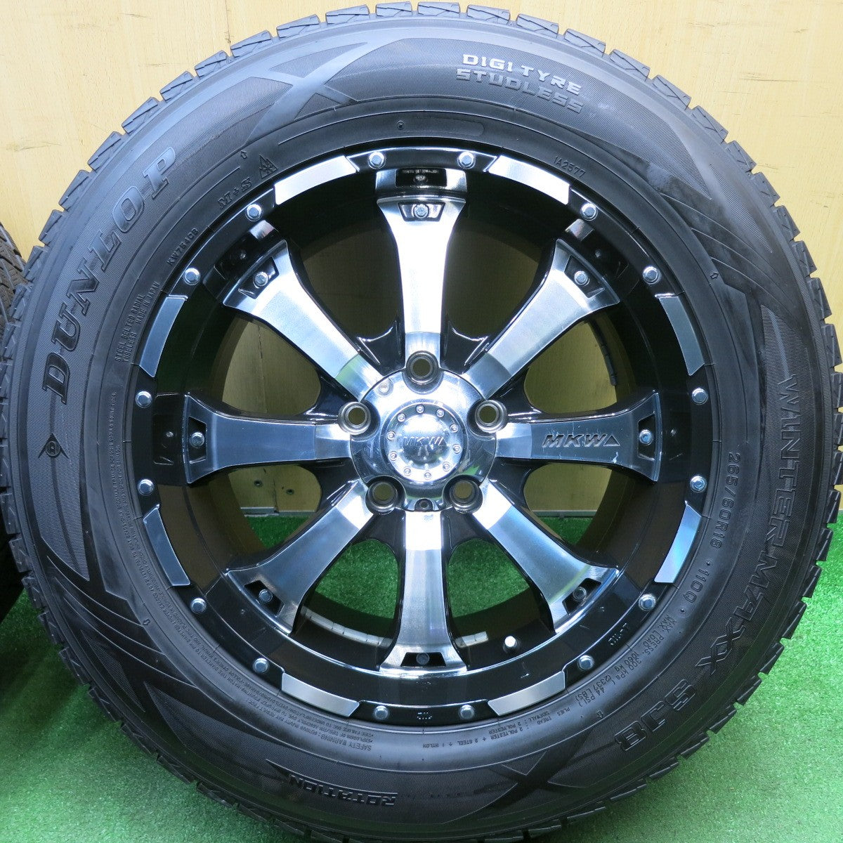 バリ溝！9分★グランドチェロキー 等 MKW MK-46 265/60R18 スタッドレス ダンロップ ウインターマックス SJ8 18インチ PCD127/5H★6010801HAス