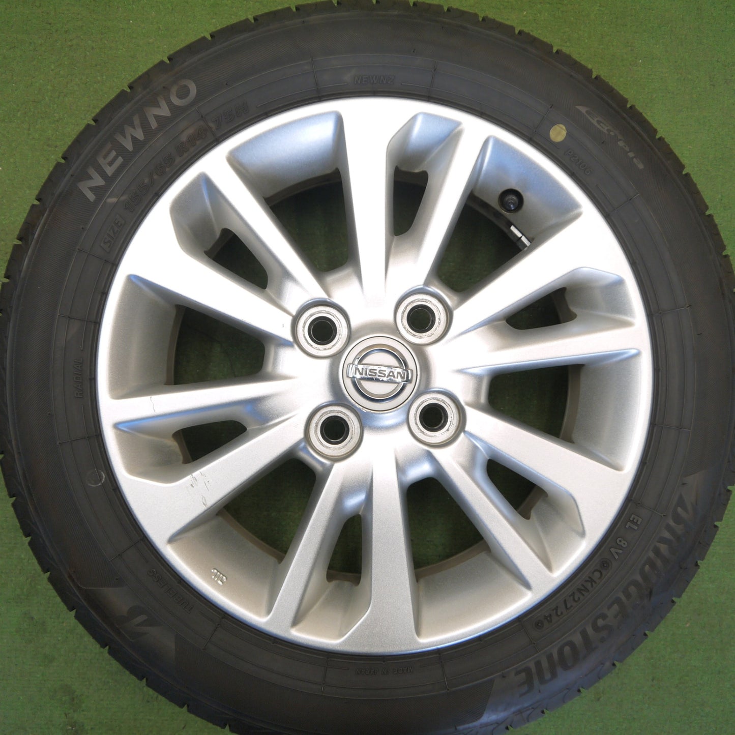 バリ溝！24年！9.5分以上★日産 デイズ ルークス 純正 155/65R14 ブリヂストン NEWNO ニューノ 14インチ PCD100/4H★6051207Hノ