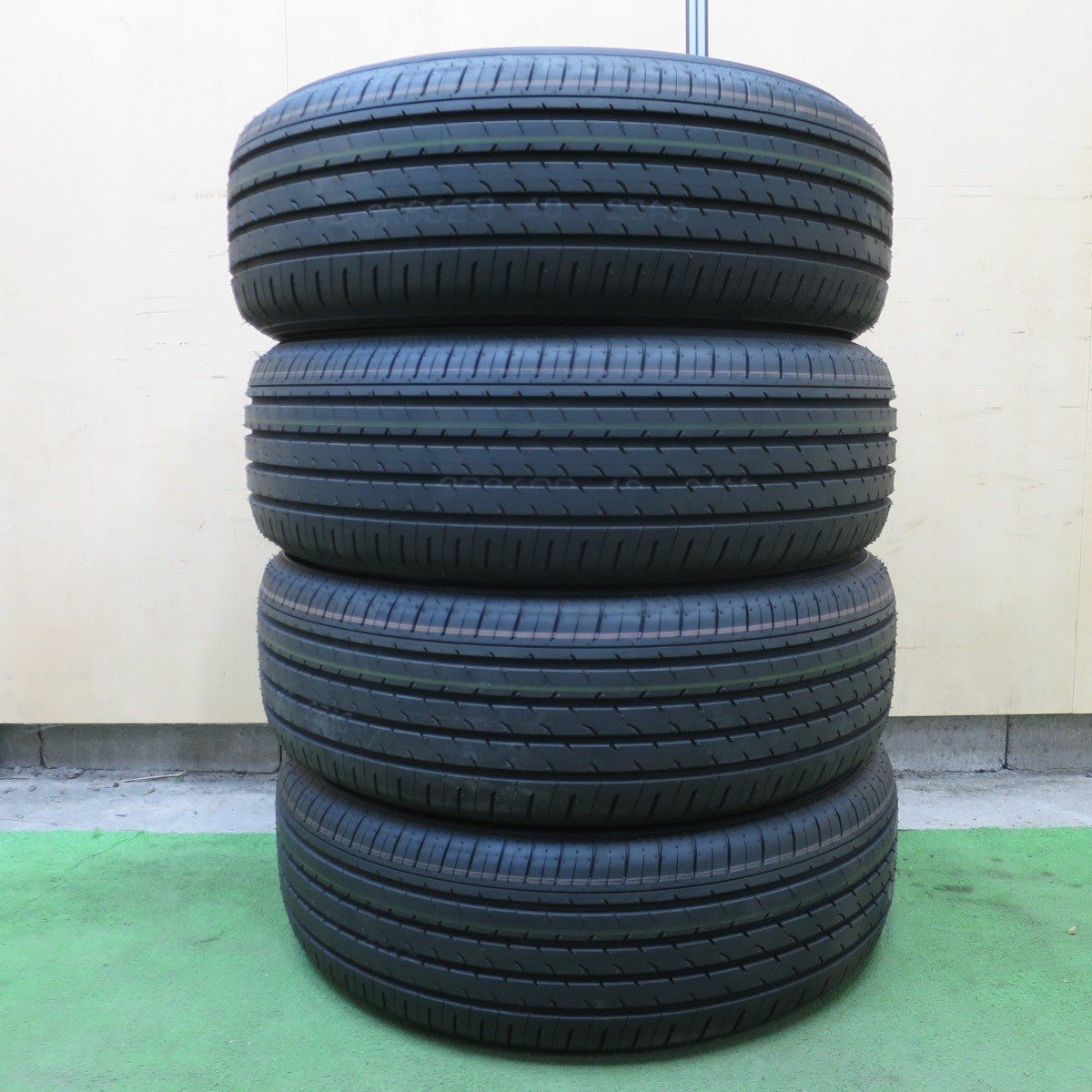 新車外し！26年★225/60R18 ヨコハマ アドバン V03 V03A タイヤ 18インチ 40系 アルファード ヴェルファイア レクサス NX 等★6063002NGノタ