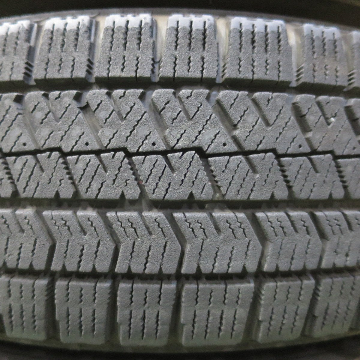 4本価格◎ダイハツ タント ムーヴ 等 純正 155/65R14 スタッドレス ブリヂストン ブリザック VRX2 14インチ PCD100/4H◎6081602イス