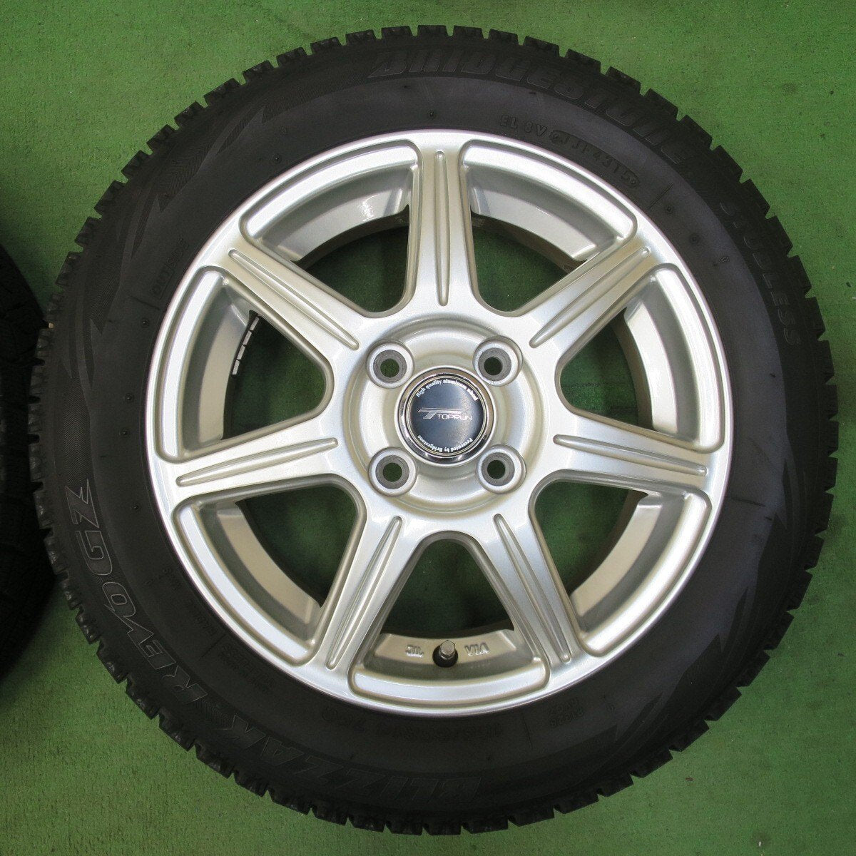 バリ溝！キレイ！8.5分★スタッドレス 155/65R14 ブリヂストン ブリザック REVO GZ TOPRUN トップラン 14インチ PCD100/4H★5032201イス