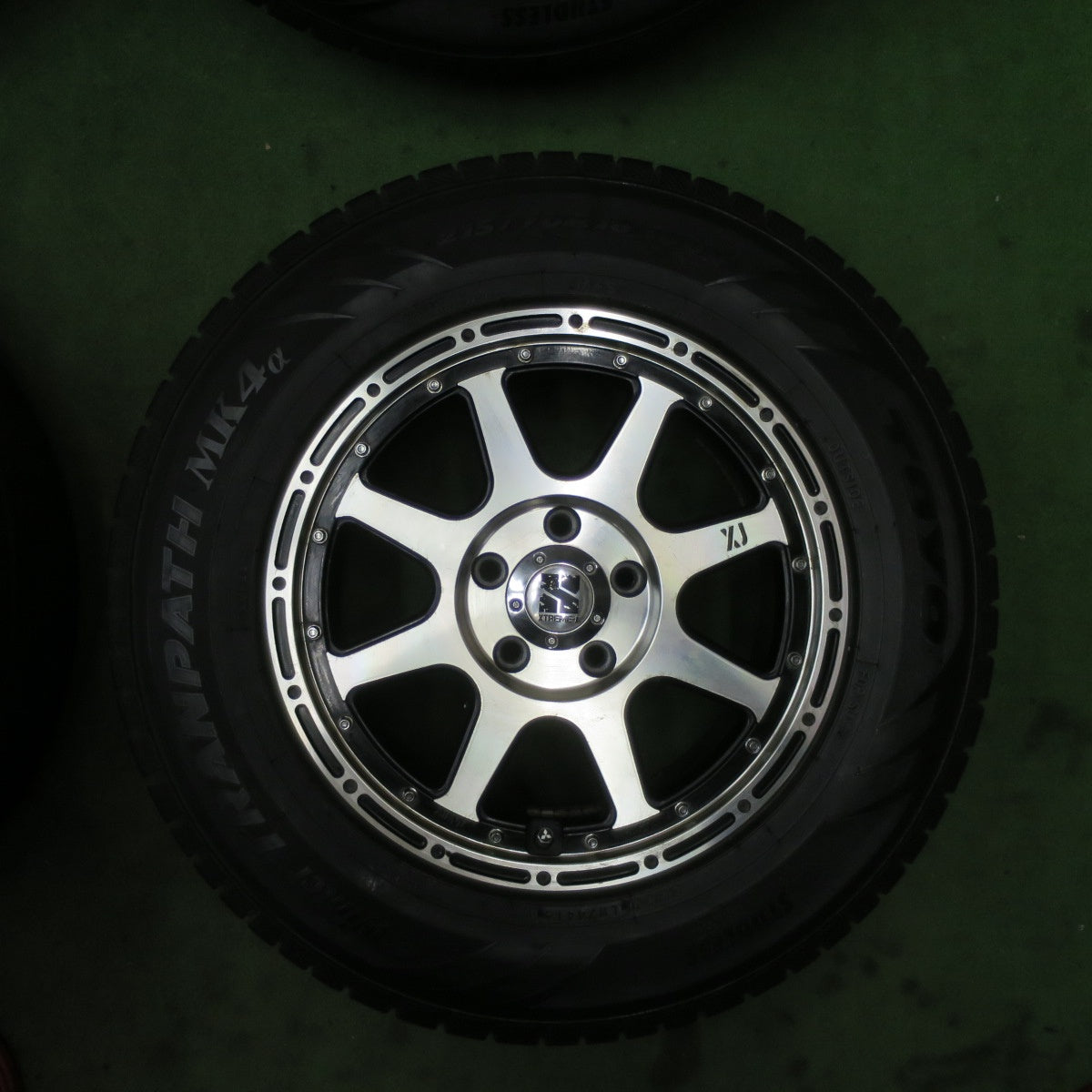 バリ溝！9分★XTREME-J 215/70R16 スタッドレス トーヨー ウインター トランパス MK4α 16インチ エクストリームJ PCD114.3/5H★5111102TTス