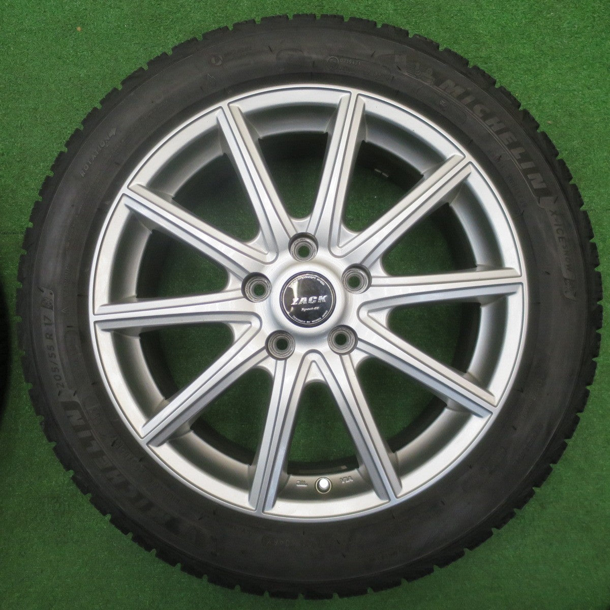 バリ溝！キレイ！9分★スタッドレス 205/55R17 ミシュラン X-ICE SNOW ZACK Sport-01 MONZA ザック 17インチ PCD114.3/5H★5111304NJス