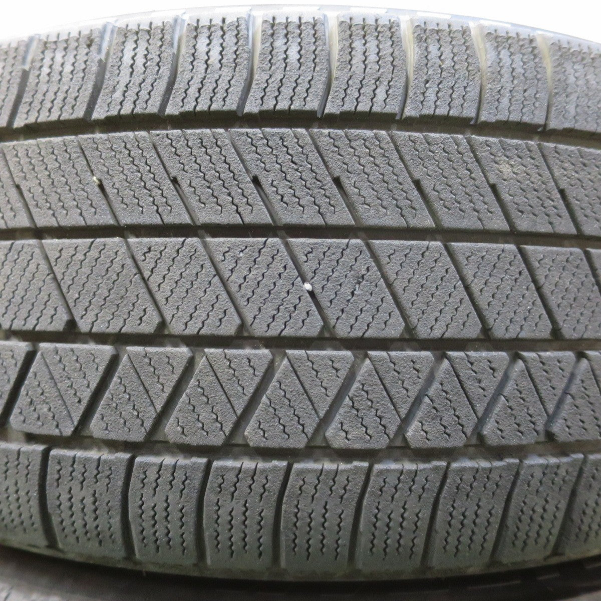 キレイ！センサー付★スタッドレス 225/45R17 ブリヂストン ブリザック VRX3 ECO FORME エコフォルム 17インチ PCD114.3/5H★6022603イス