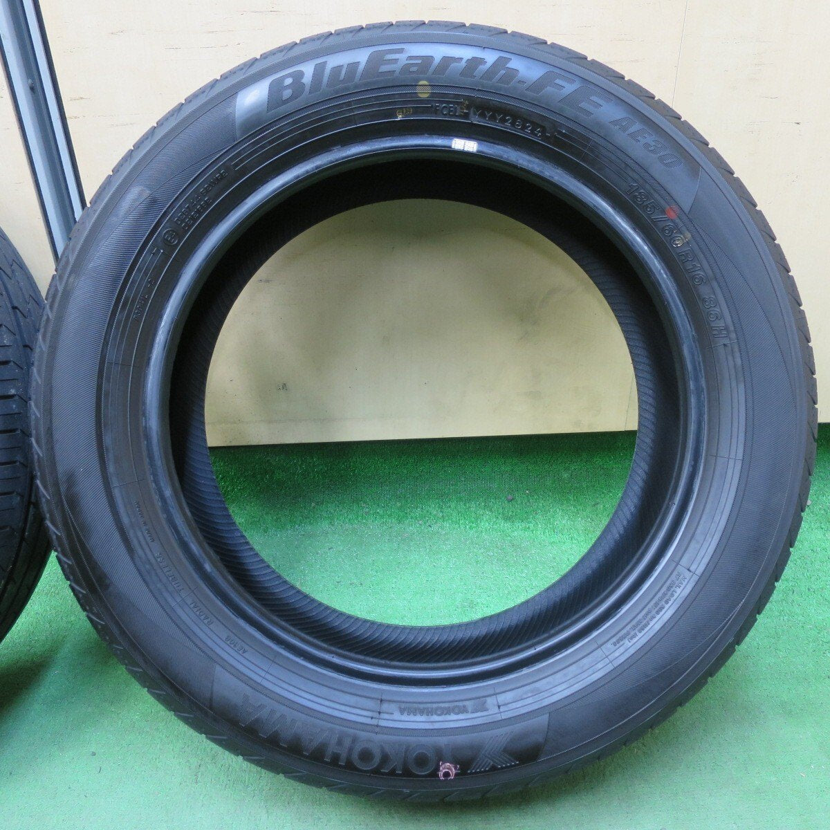 新車外し 24年★185/60R16 ヨコハマ BluEarth-FE AE30 16インチ アクア ラクティス フィット ノート マツダ2等★5040405イノタ
