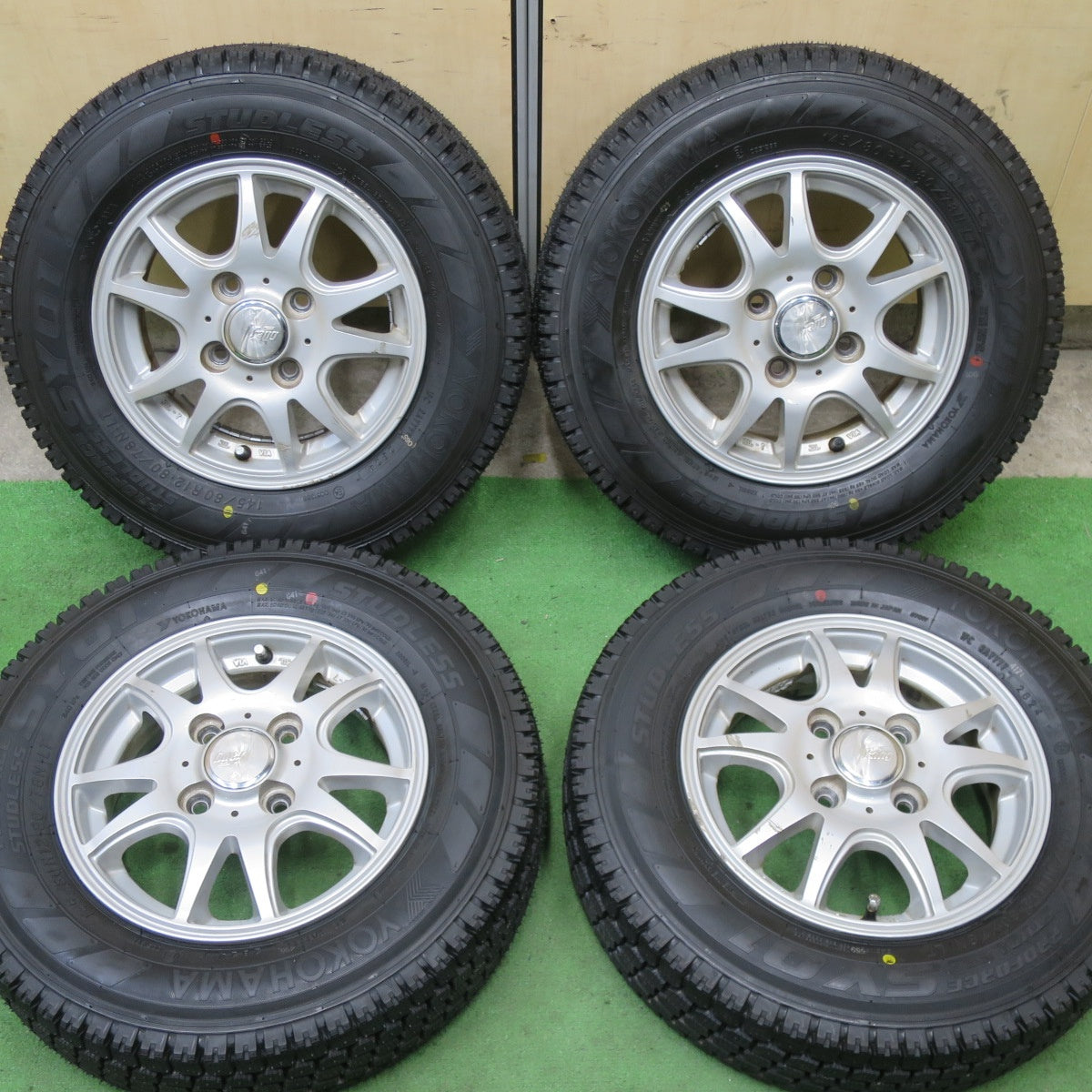 タイヤほぼ未使用！24年★スタッドレス 145/80R12 80/78N ヨコハマ SY01 Fang ファング 12インチ PCD100/4H★5051303TTス